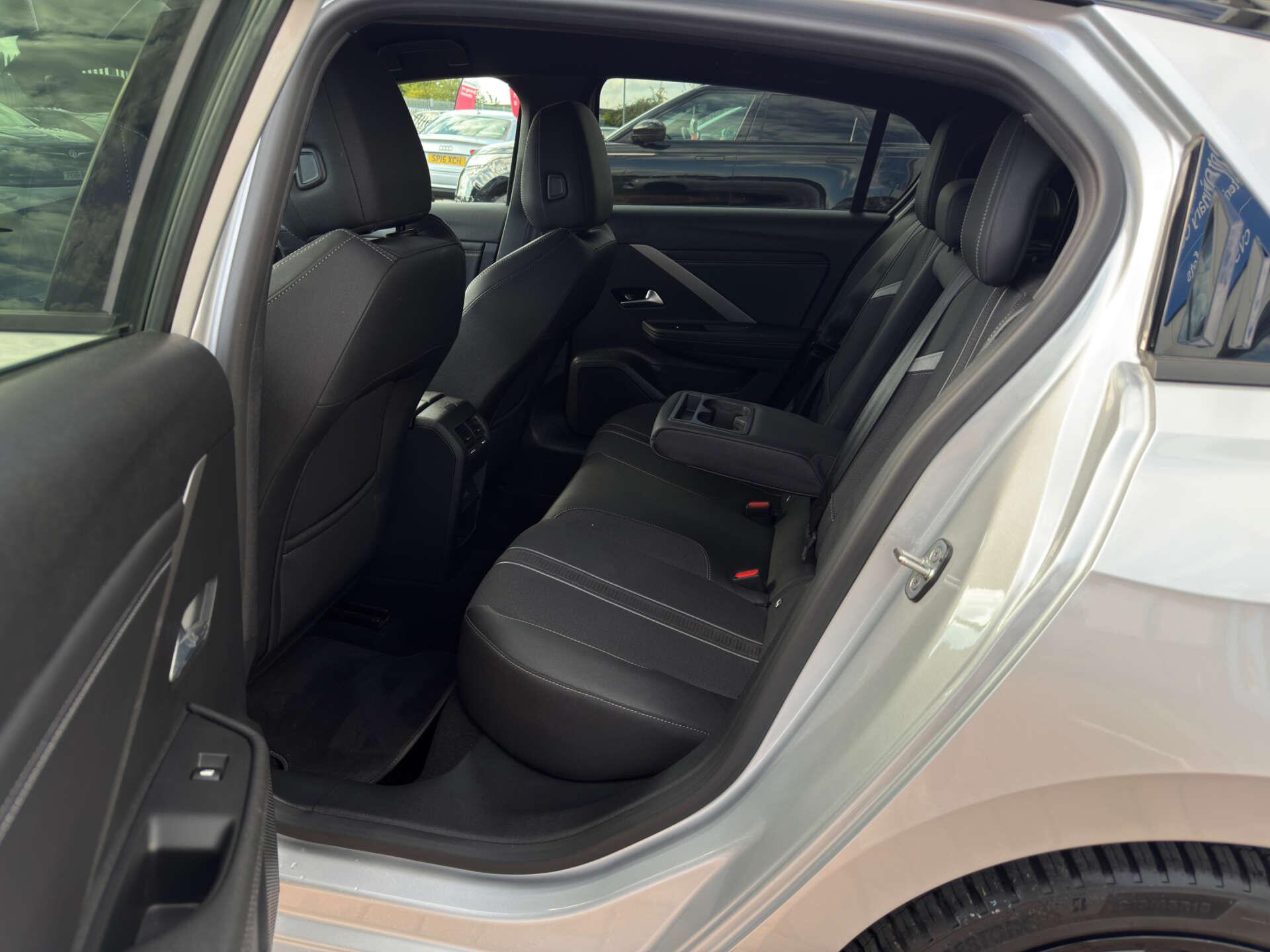 Vauxhall Astra Electric view 34