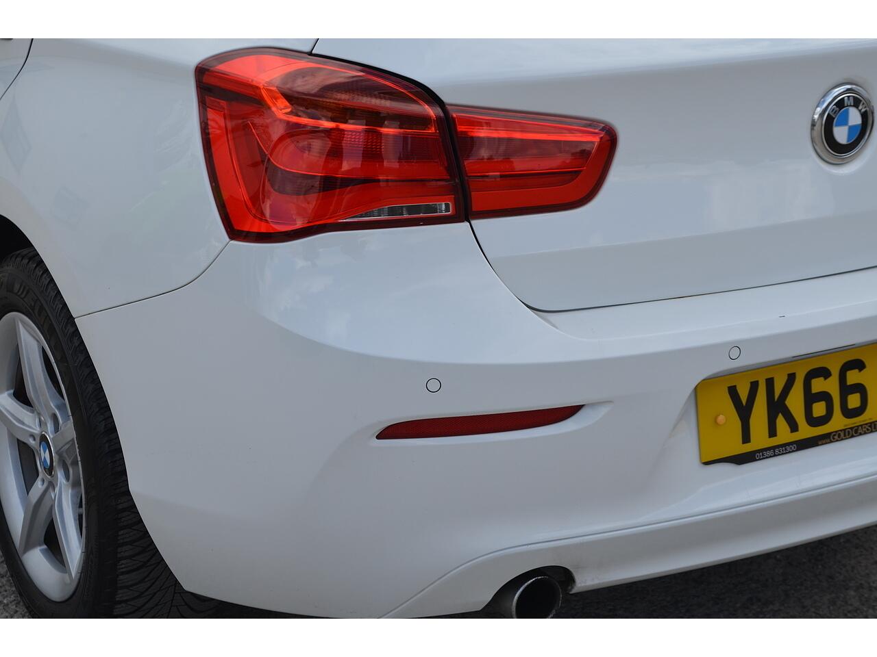 BMW 1 Series view 41