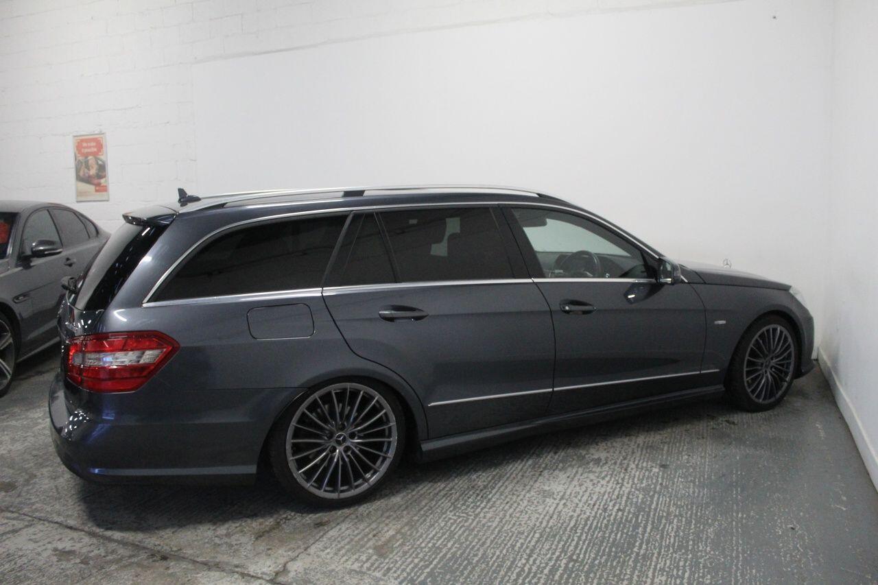 Mercedes-Benz E-Class view 11