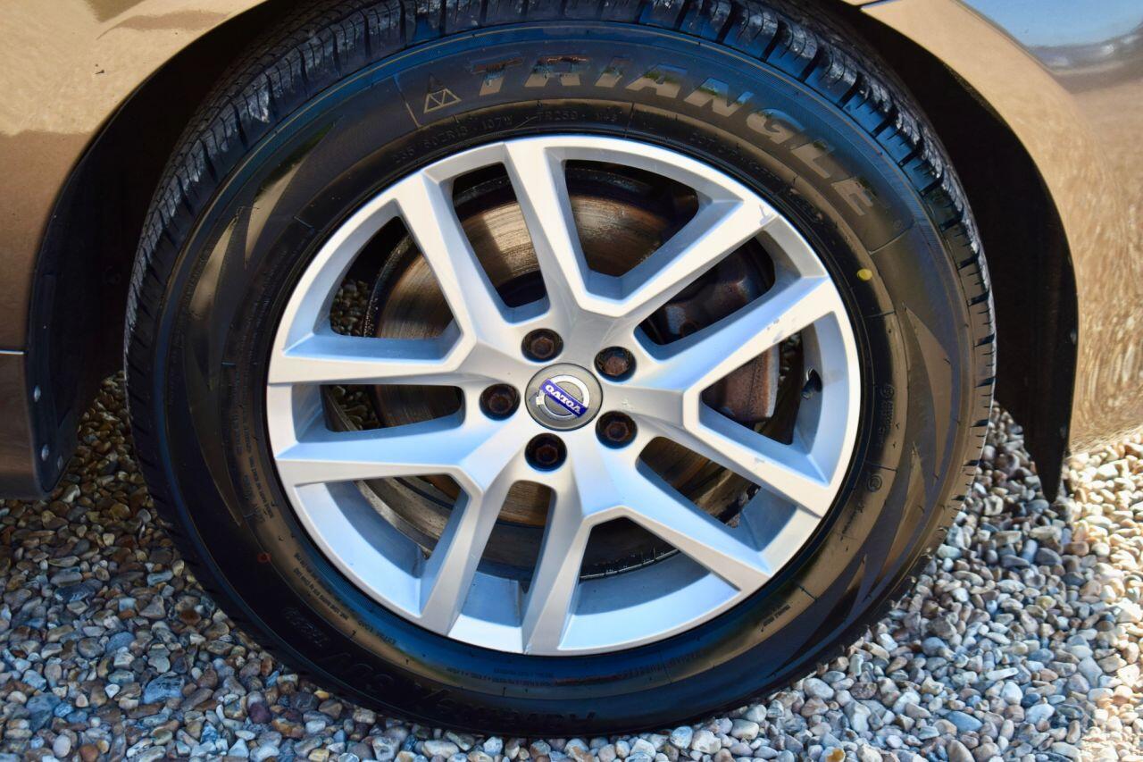 Volvo XC60 view 19