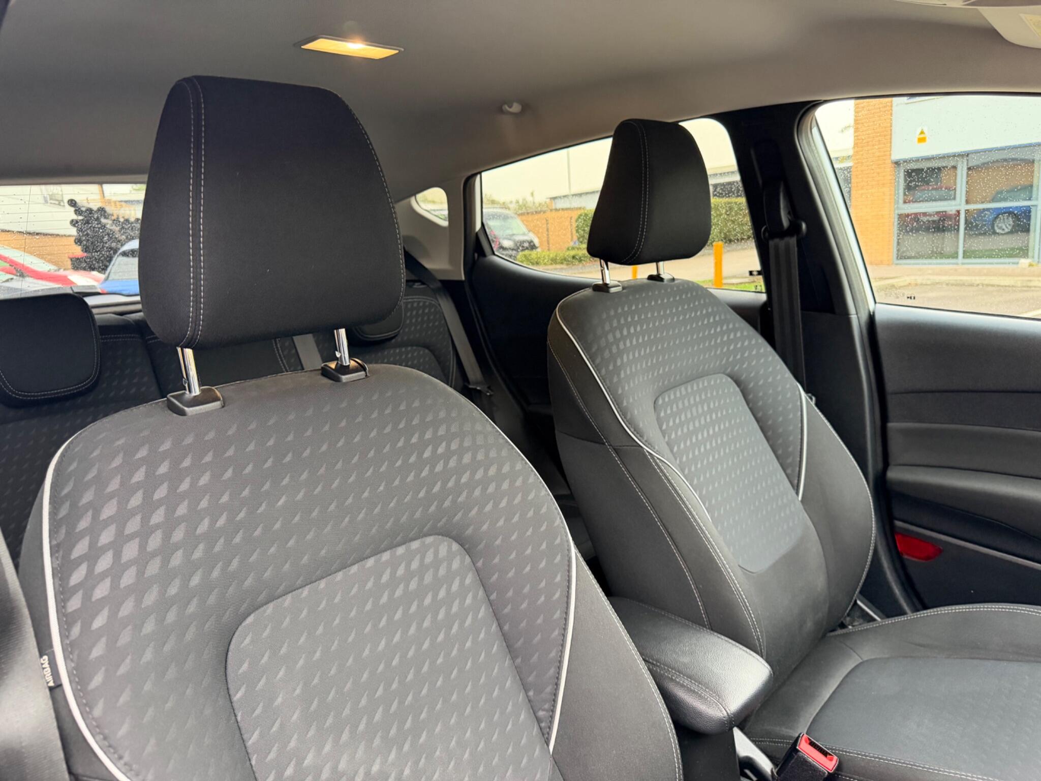 Ford Fiesta view 17
