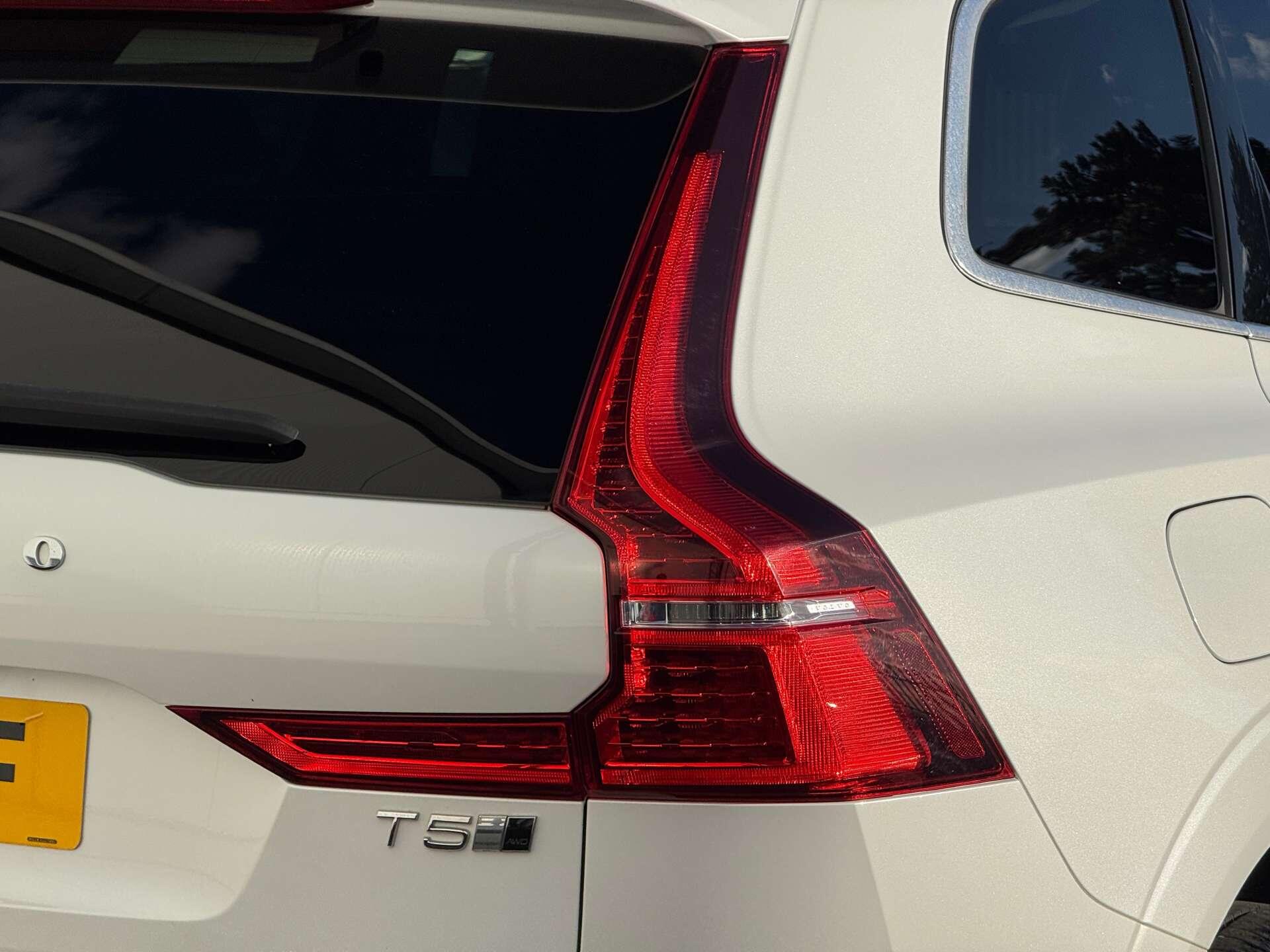 Volvo XC60 view 11
