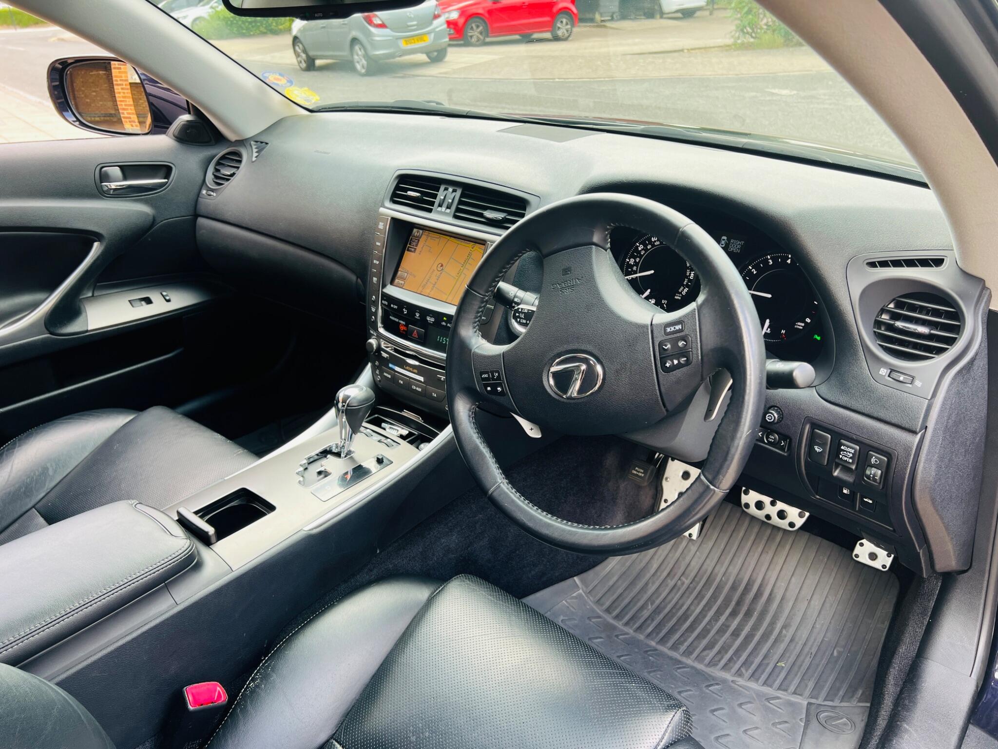 Lexus Is view 52