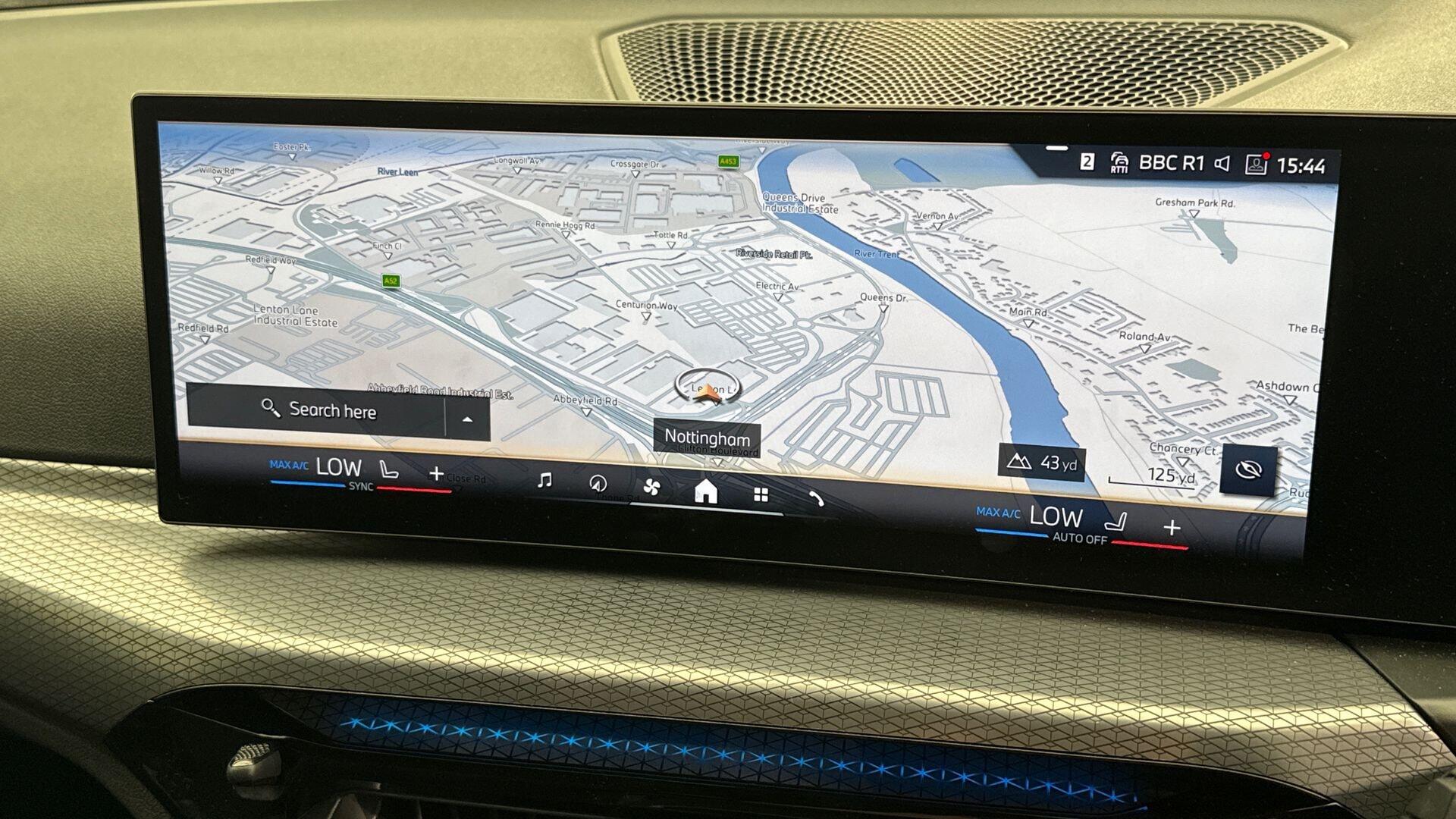 BMW 3 Series view 24