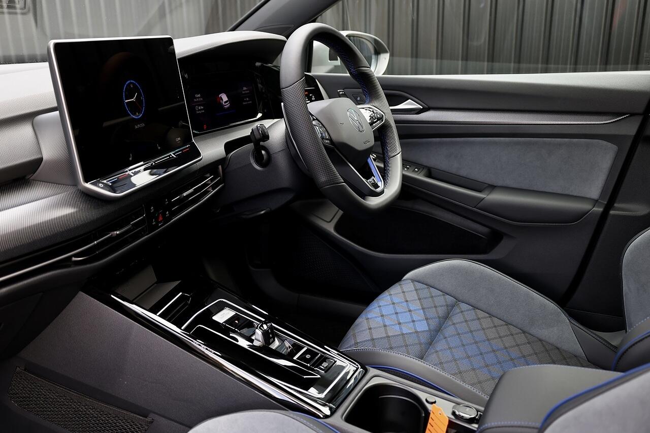 Volkswagen Golf view 9