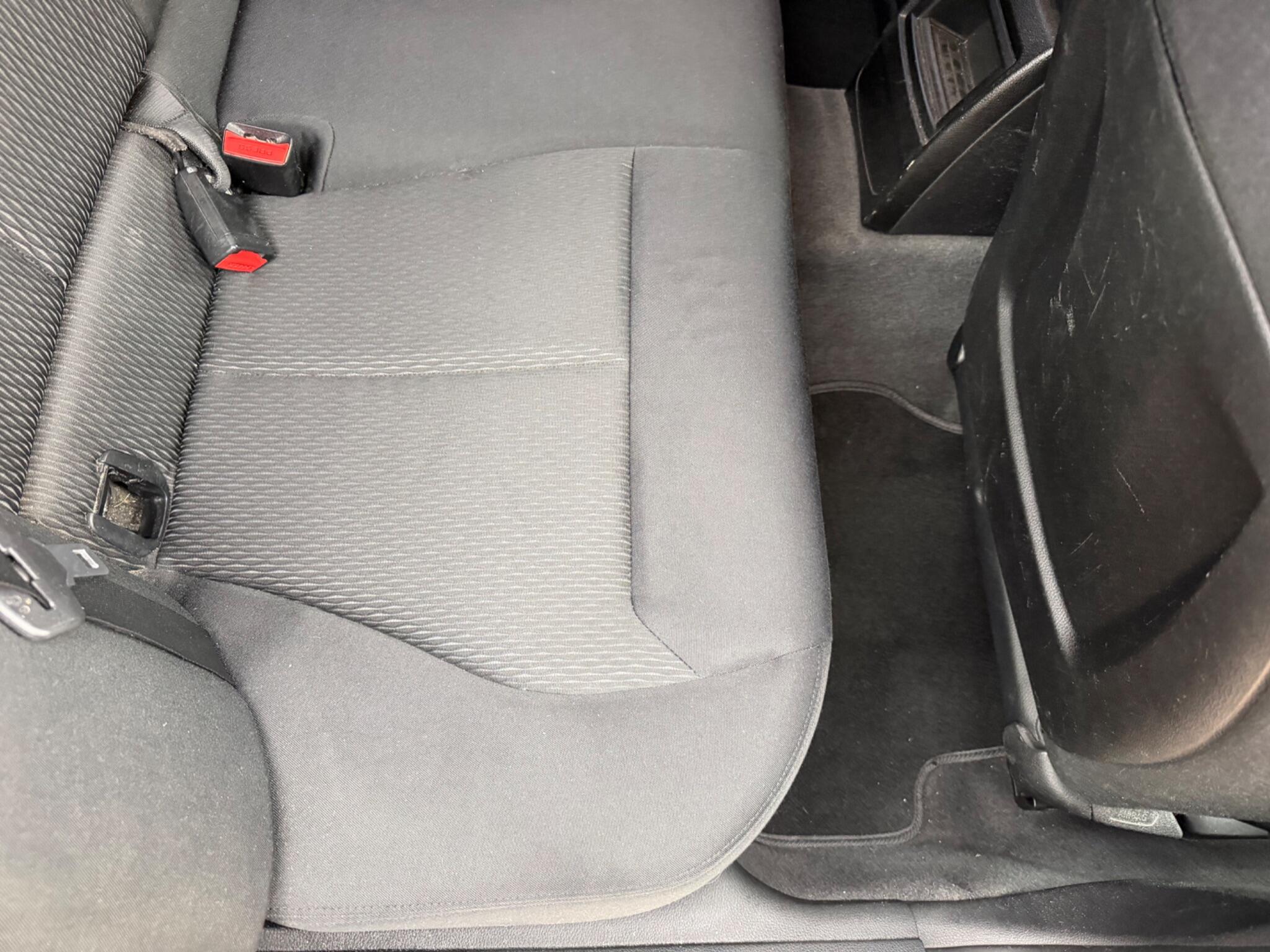 BMW 1 Series view 22