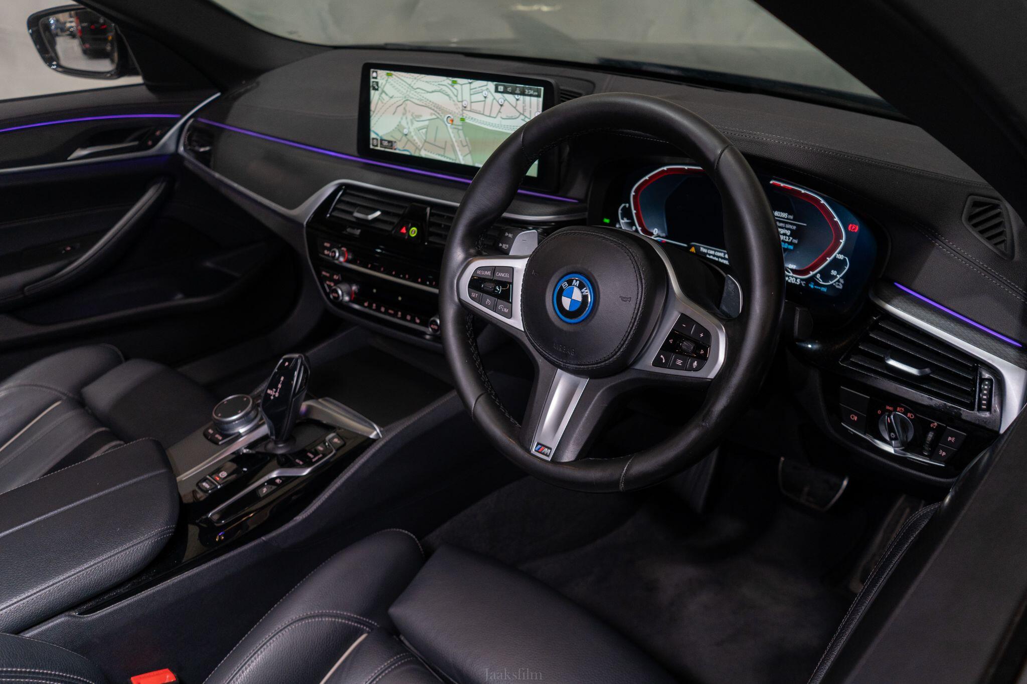 BMW 5 Series view 40
