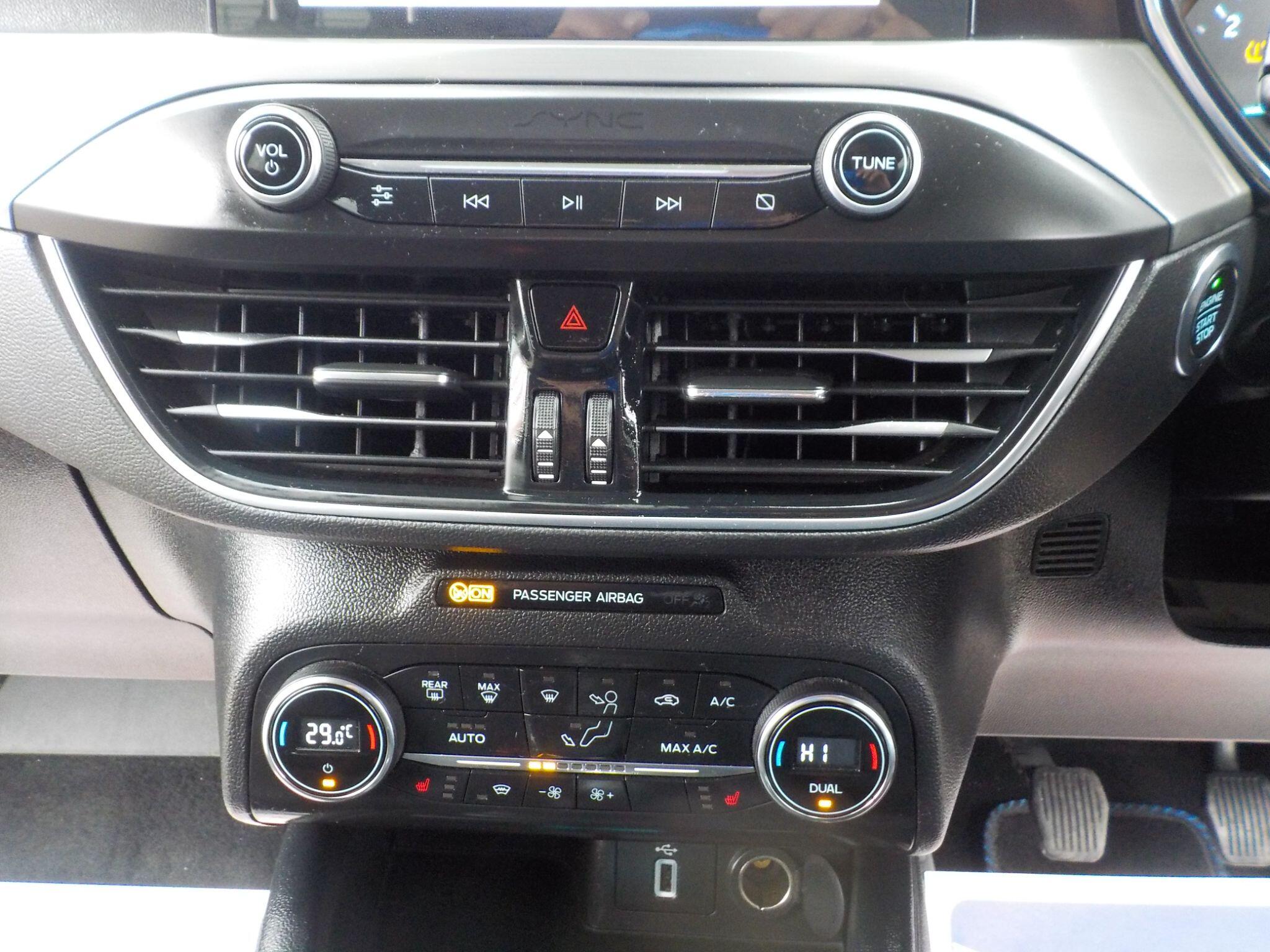 Ford Focus 1.5 EcoBlue Titanium Euro 6 (s/s) 5dr