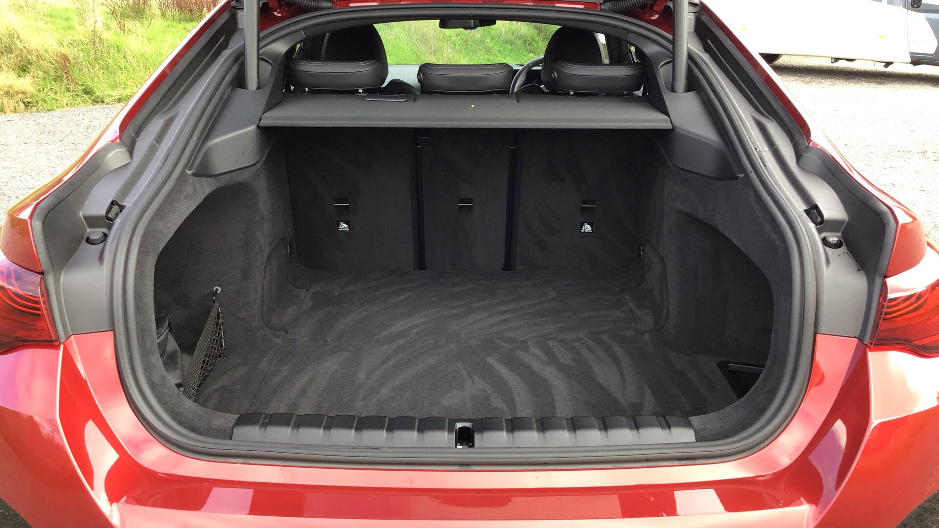 BMW i4 view 13