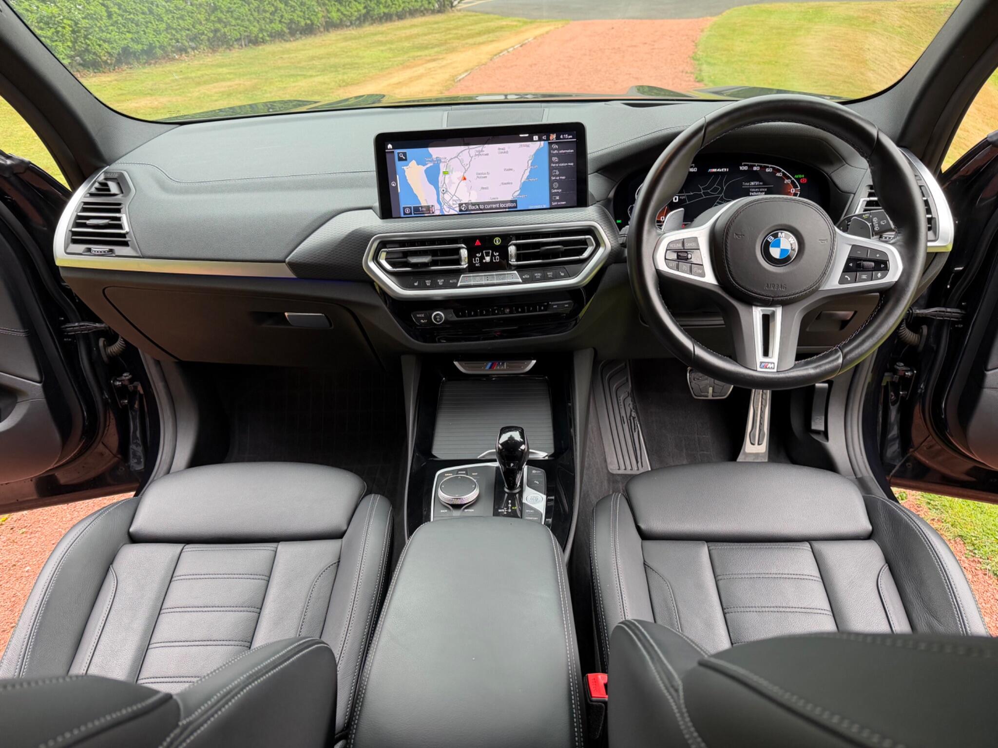 BMW X3 view 8