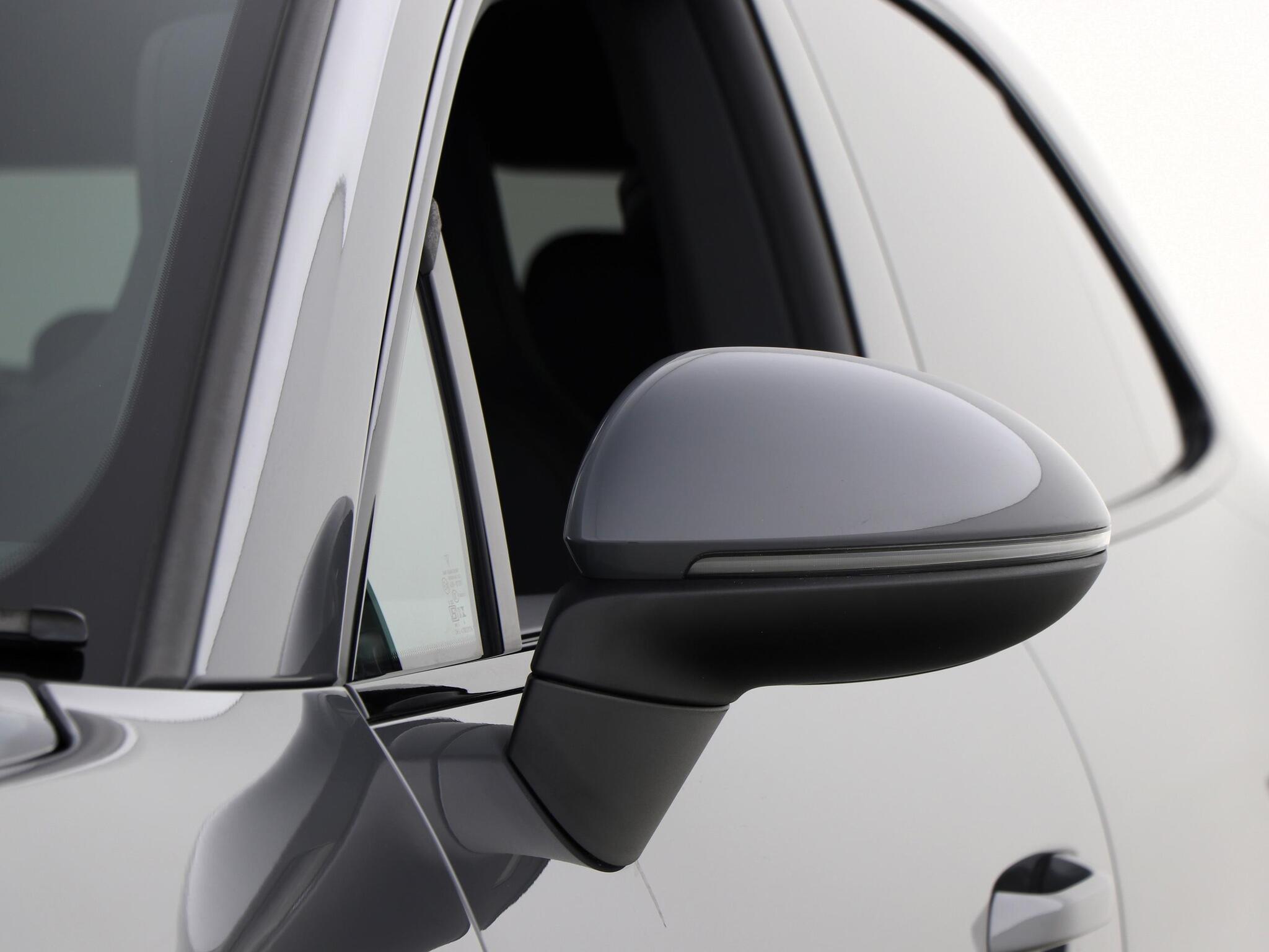 Porsche Macan view 15