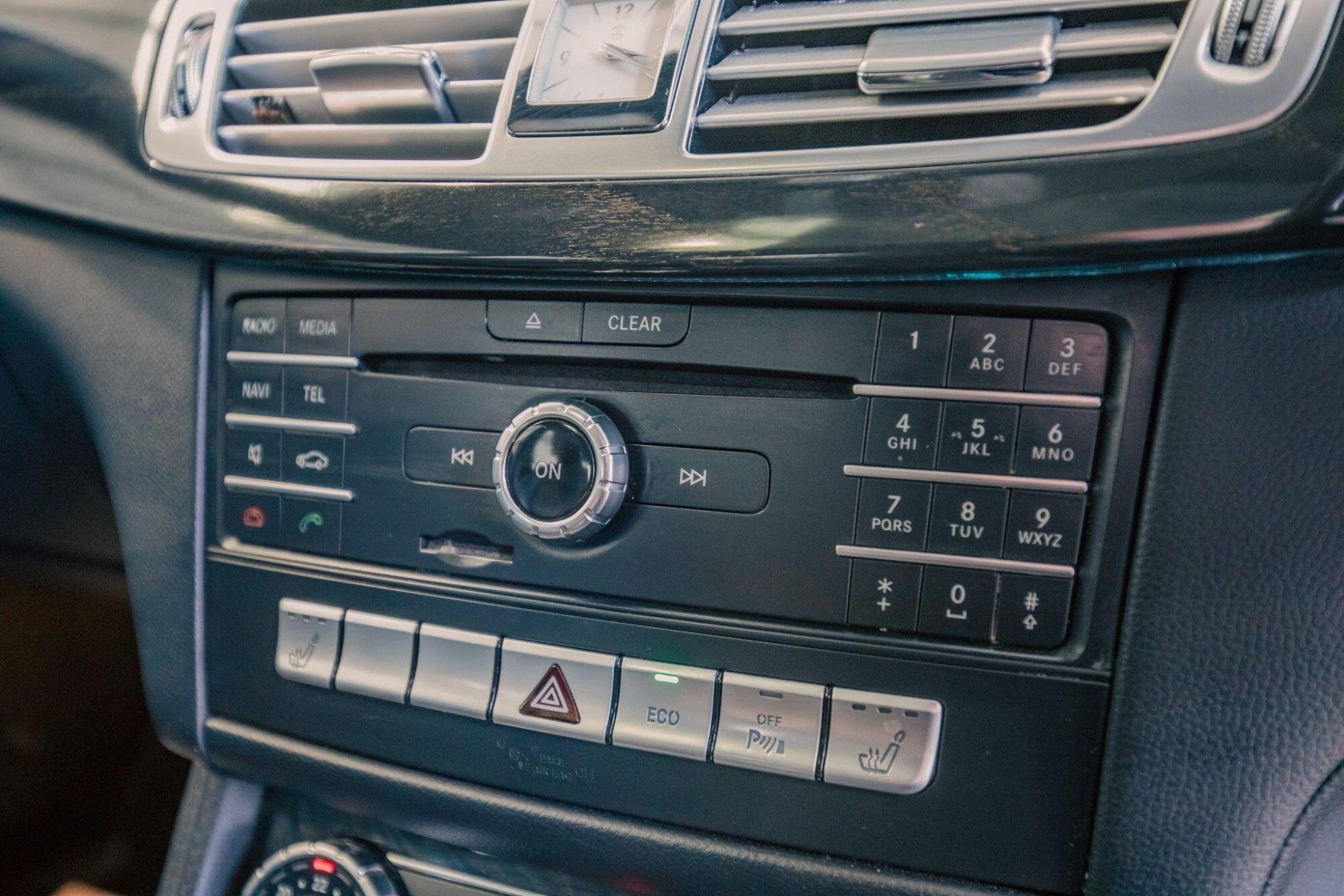 Mercedes-Benz CLS view 20