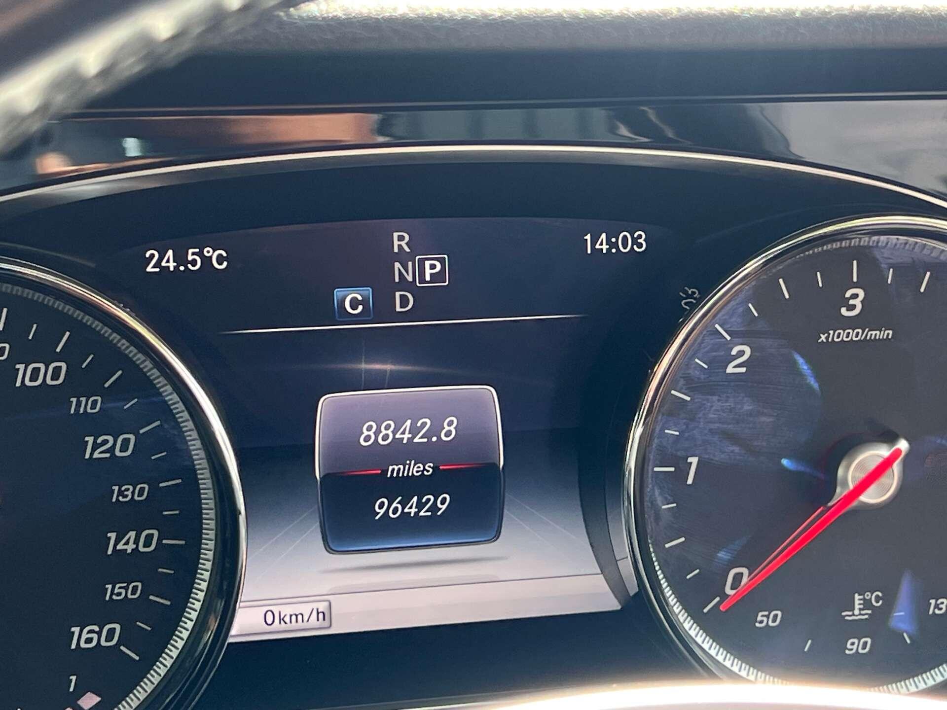 Mercedes-Benz E-Class view 18