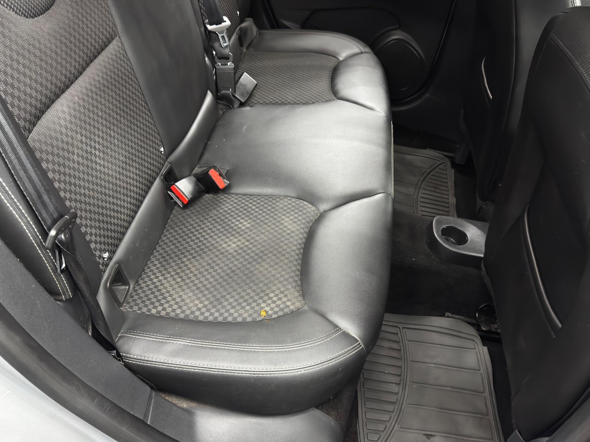Renault Clio view 16