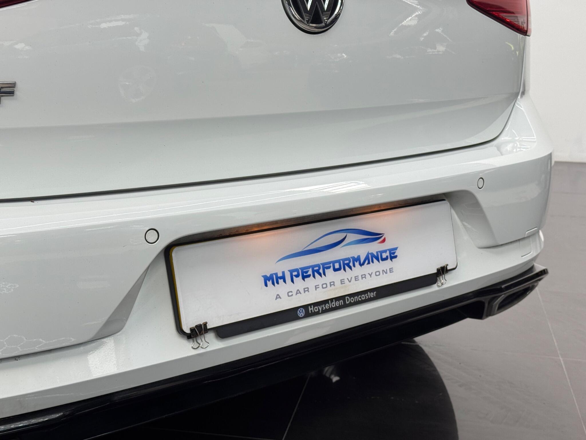 Volkswagen Golf view 23