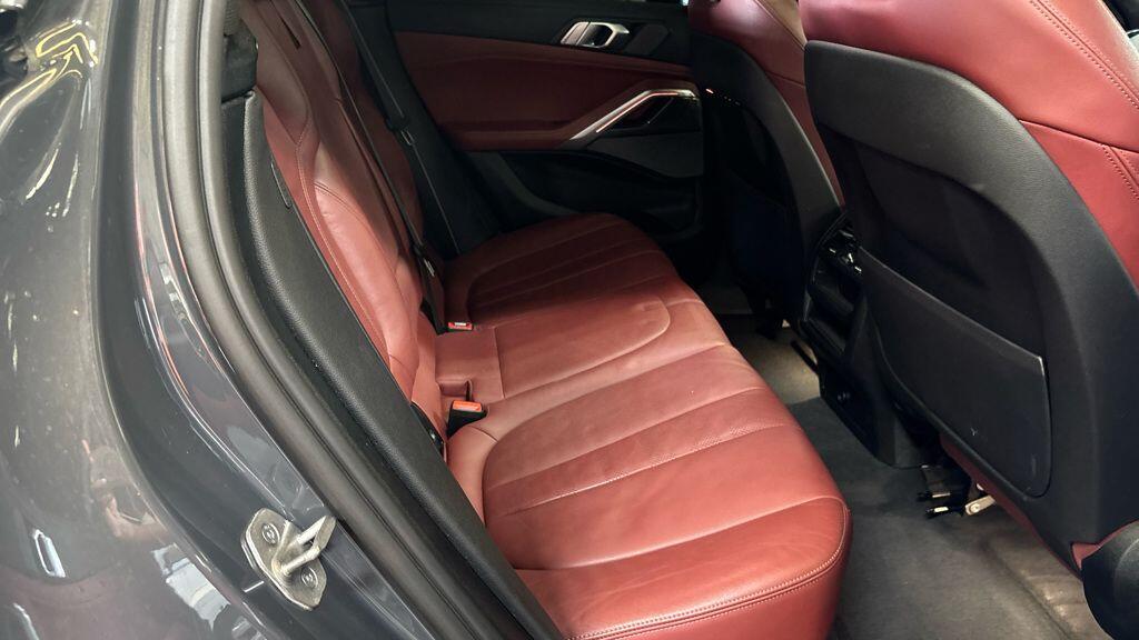 BMW X6 view 5