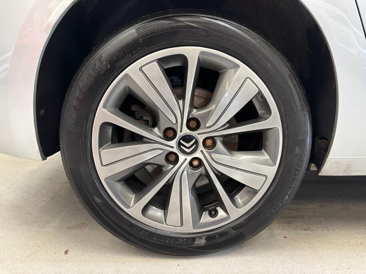 Citroen Grand C4 Picasso view 11