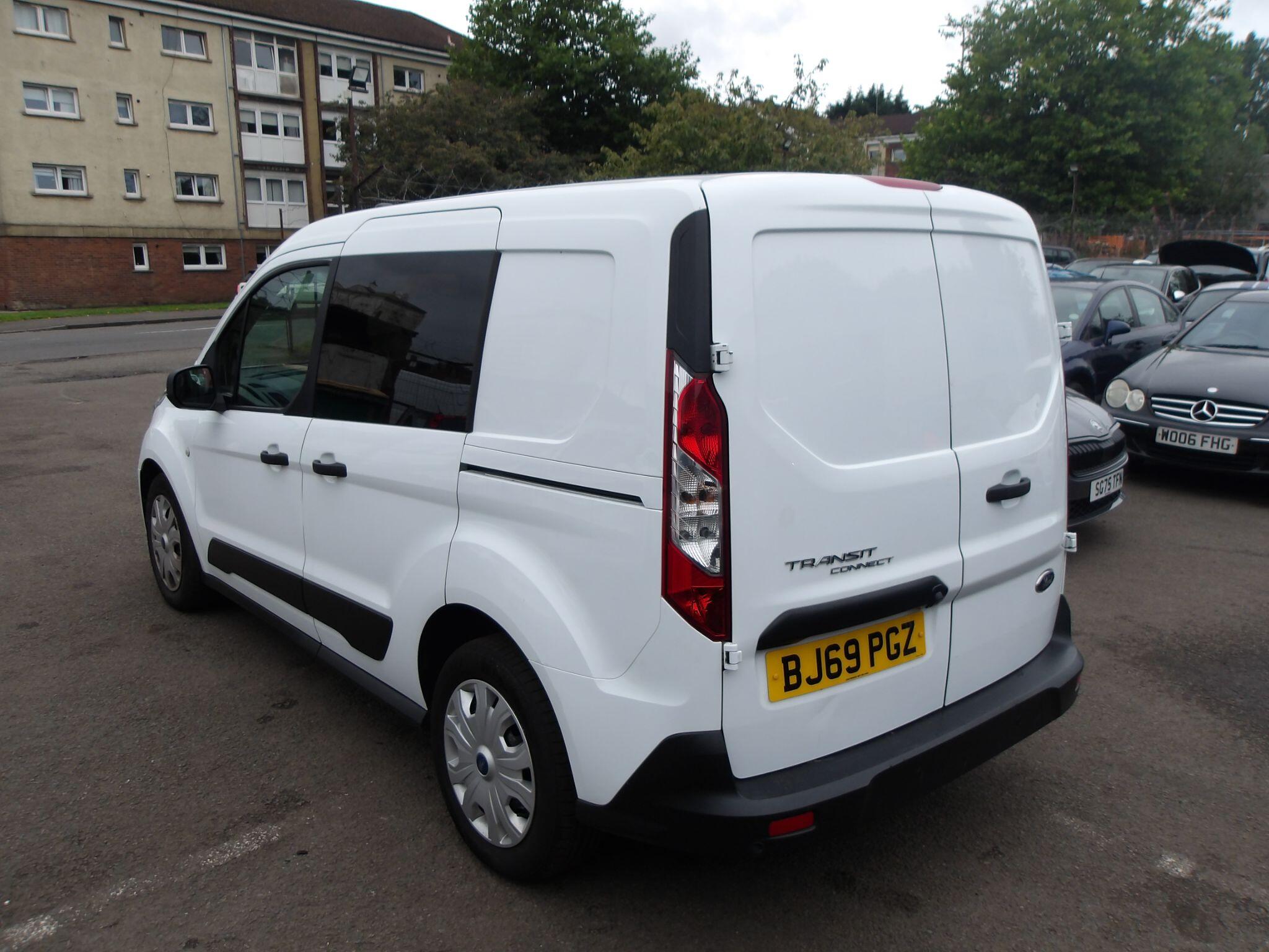 Ford Transit Connect view 5