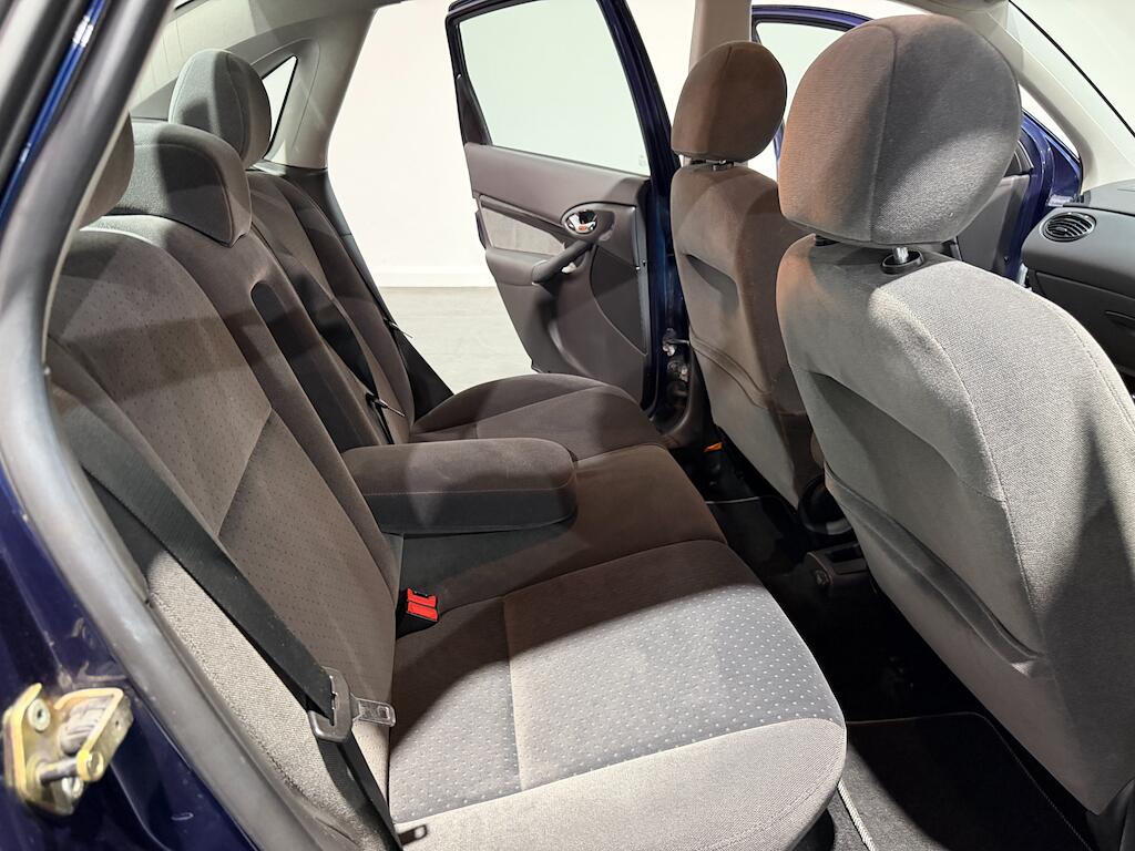 Ford Focus view 38