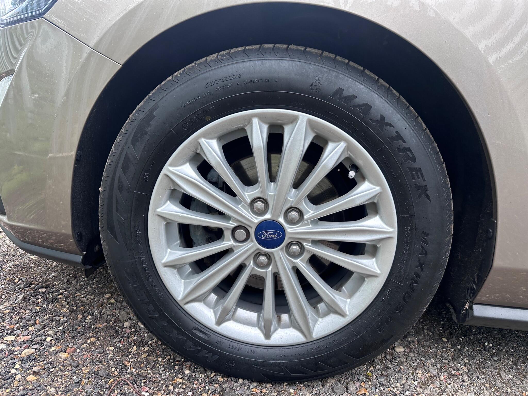 2019 Ford Focus image 35
