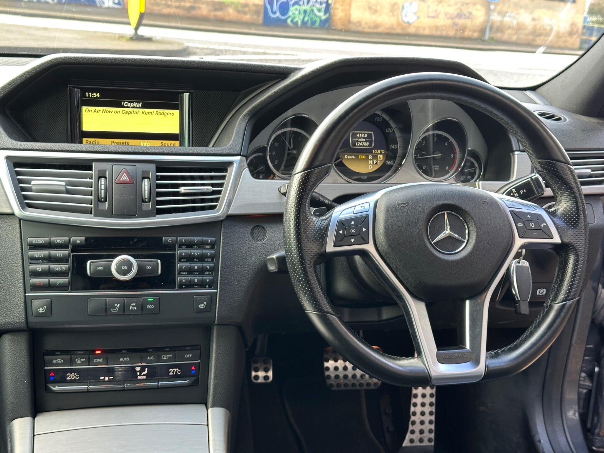 Mercedes-Benz E-Class view 30