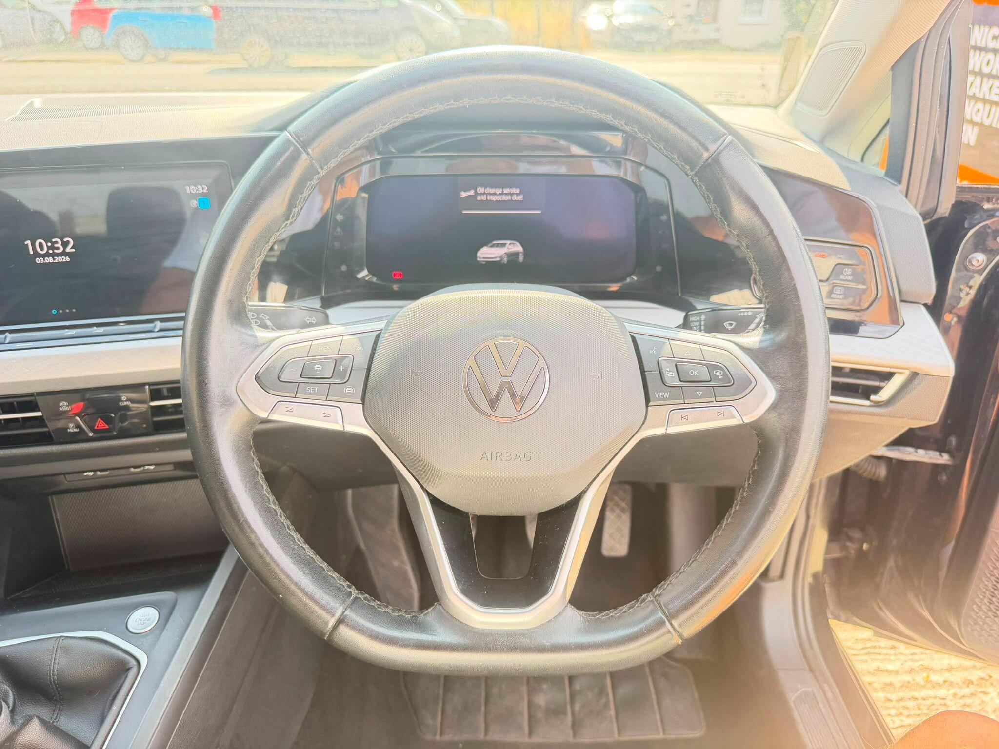 Volkswagen Golf view 23
