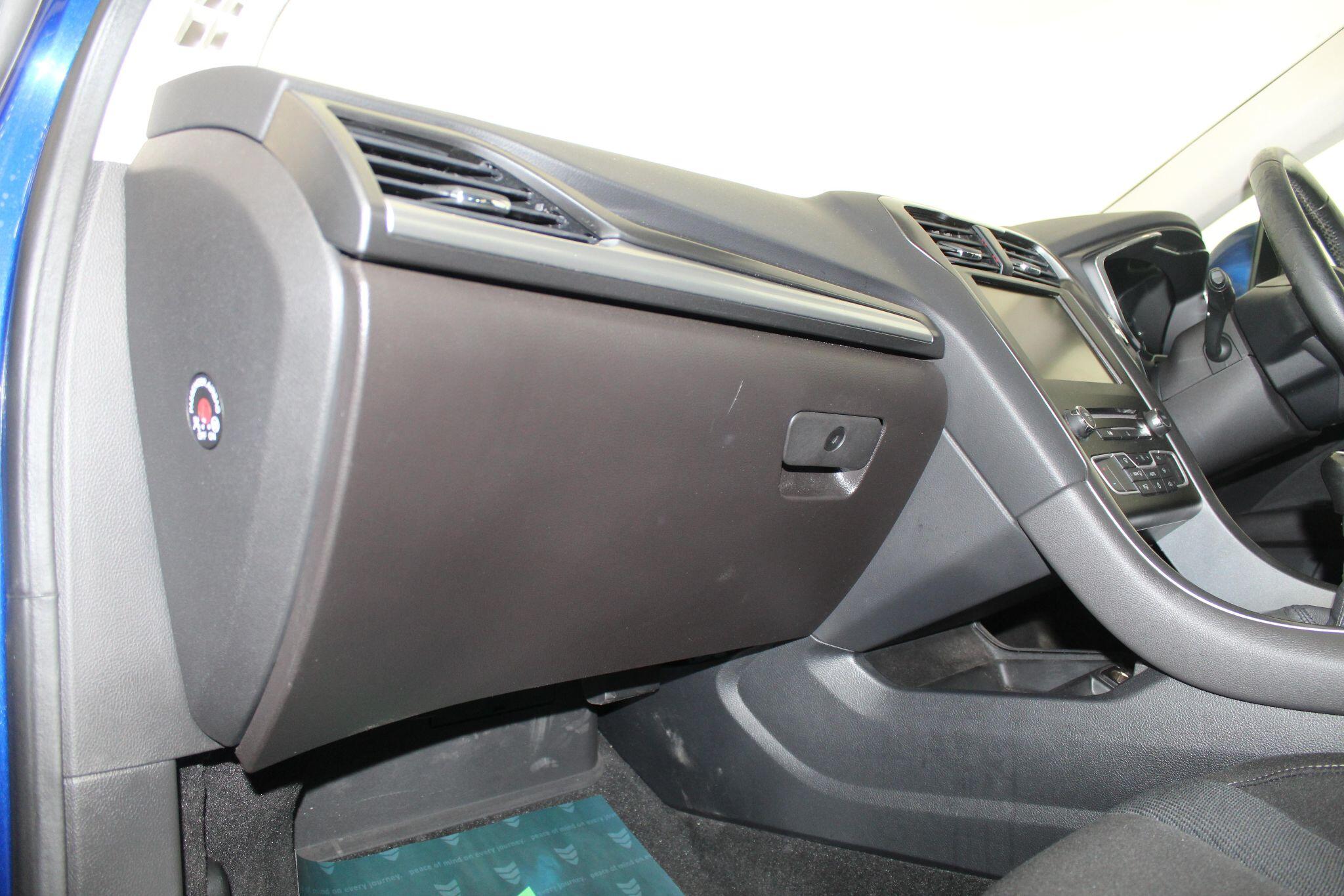 Ford Mondeo view 30