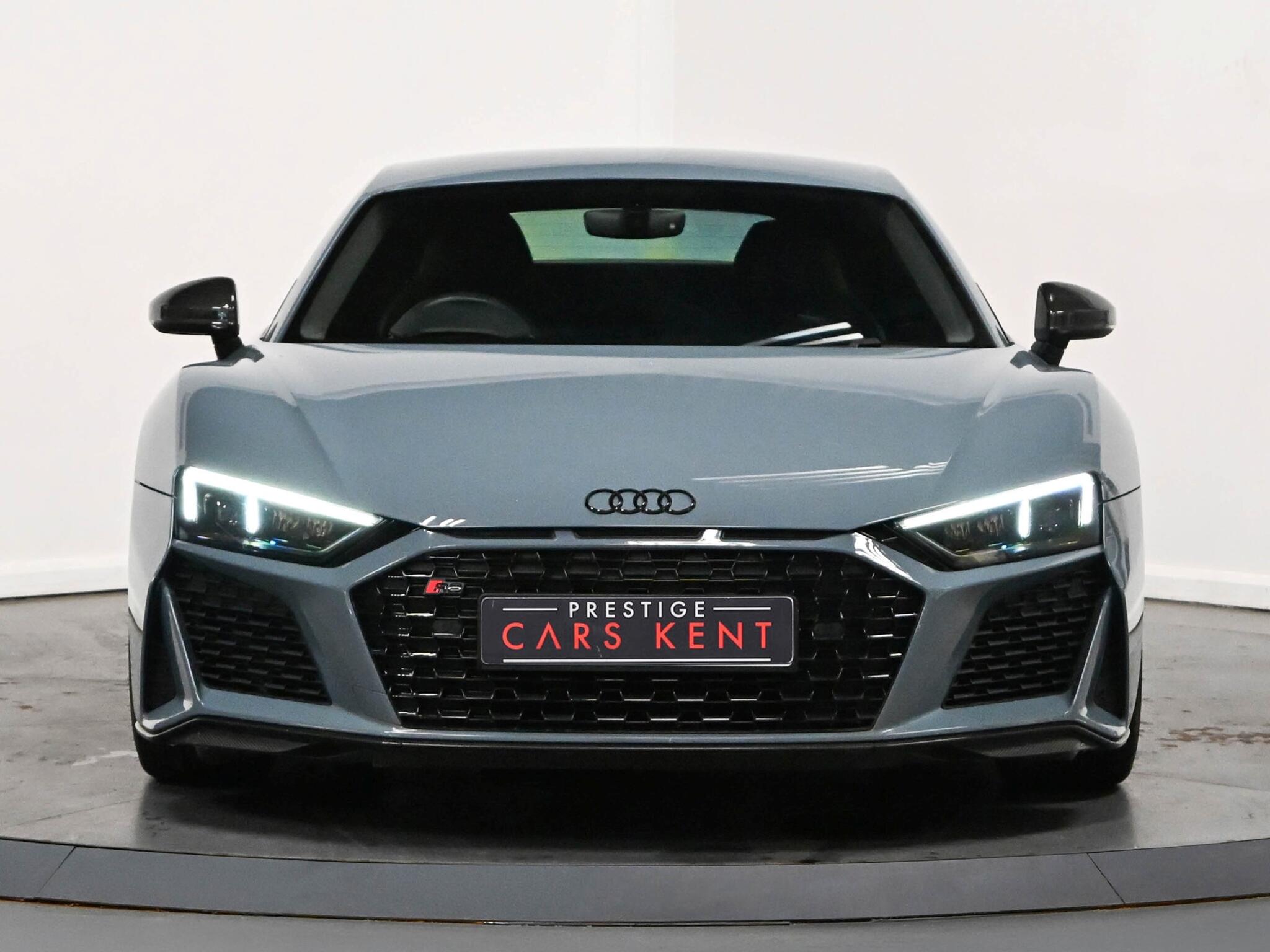 Audi R8 view 18