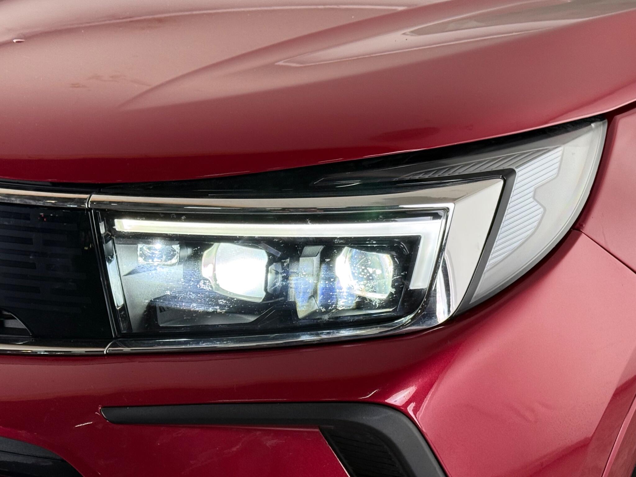 Vauxhall Grandland view 9