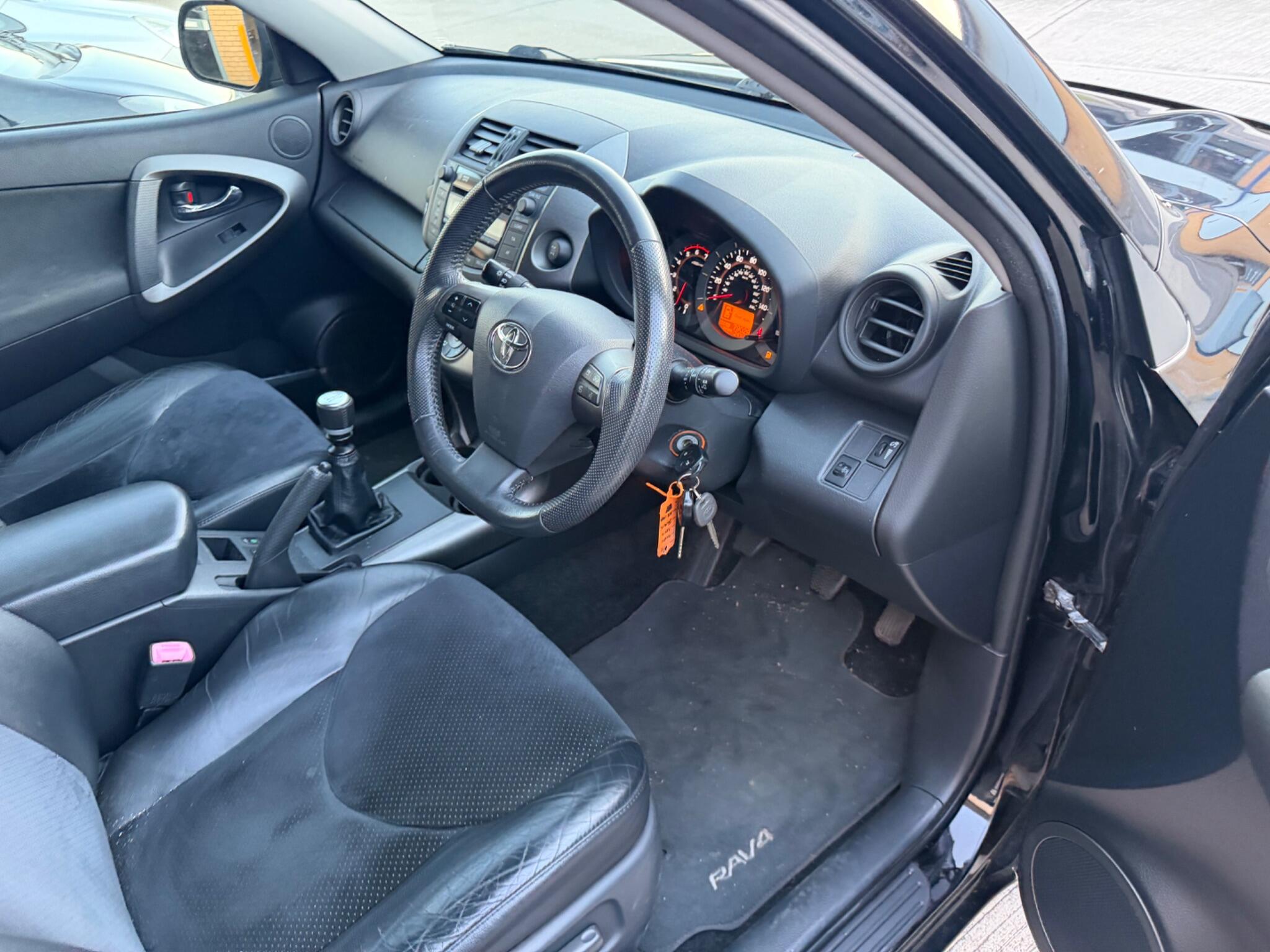 Toyota Rav4 view 23