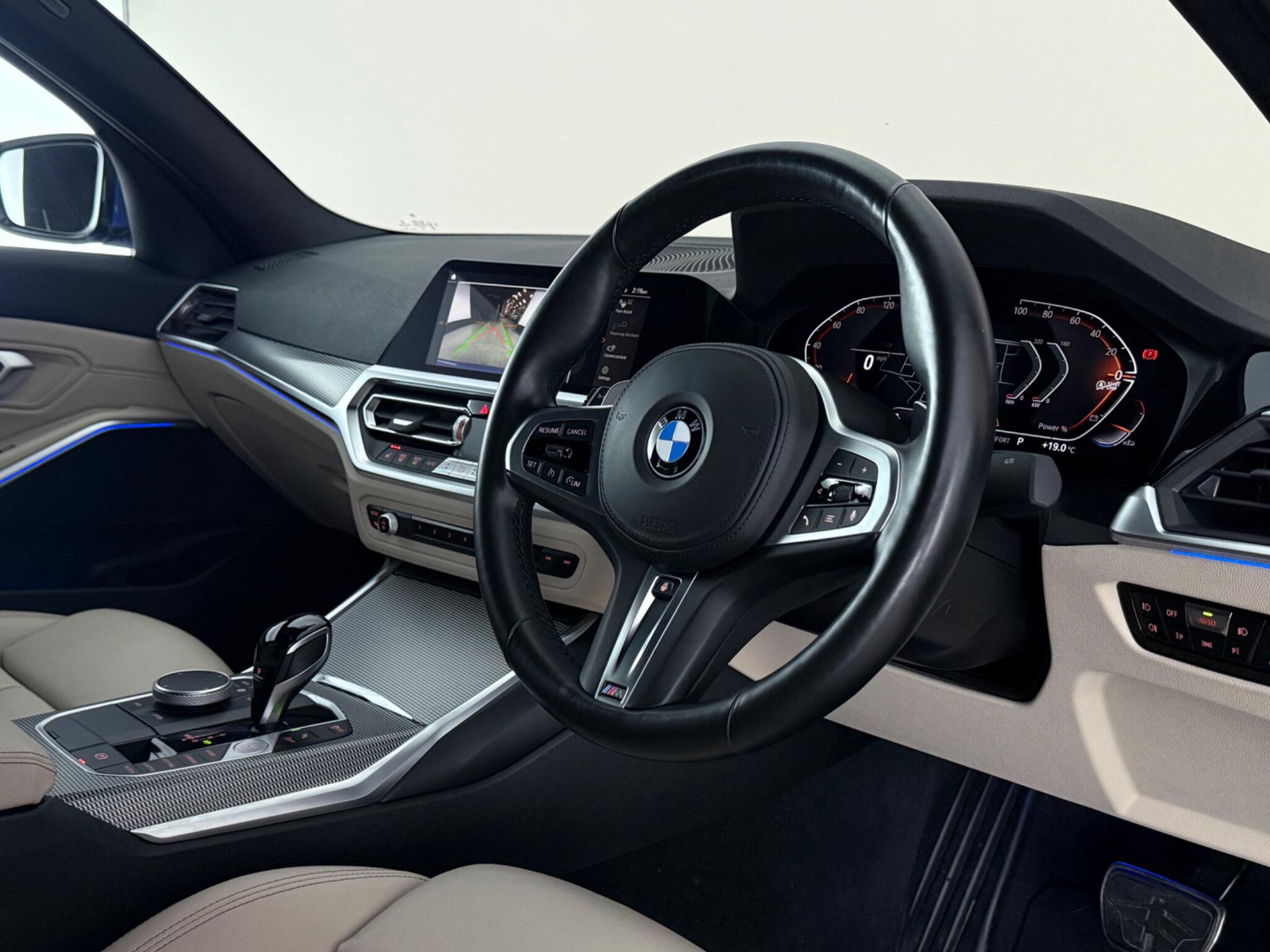 BMW 3 Series view 3