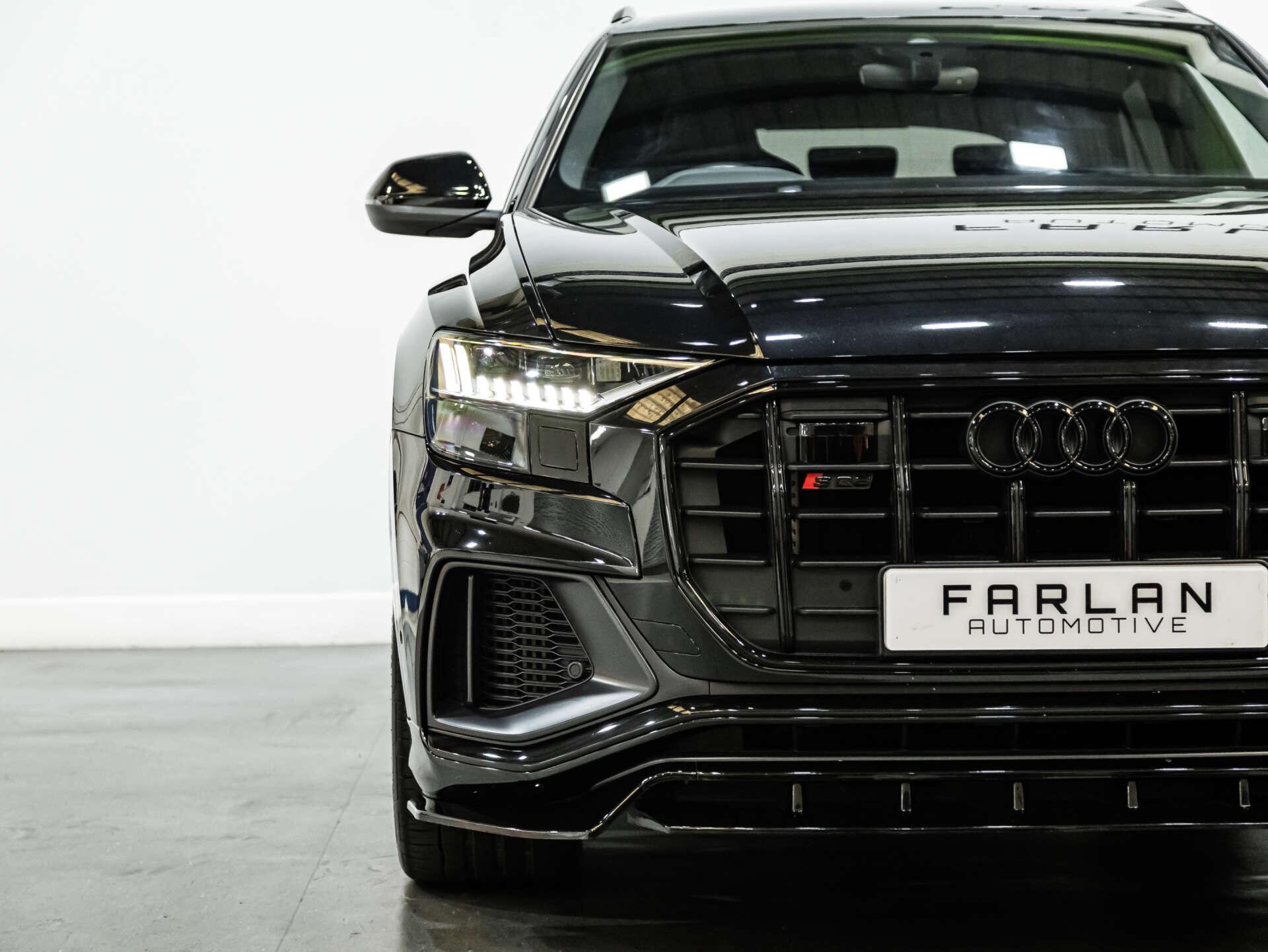 Audi SQ8 view 12