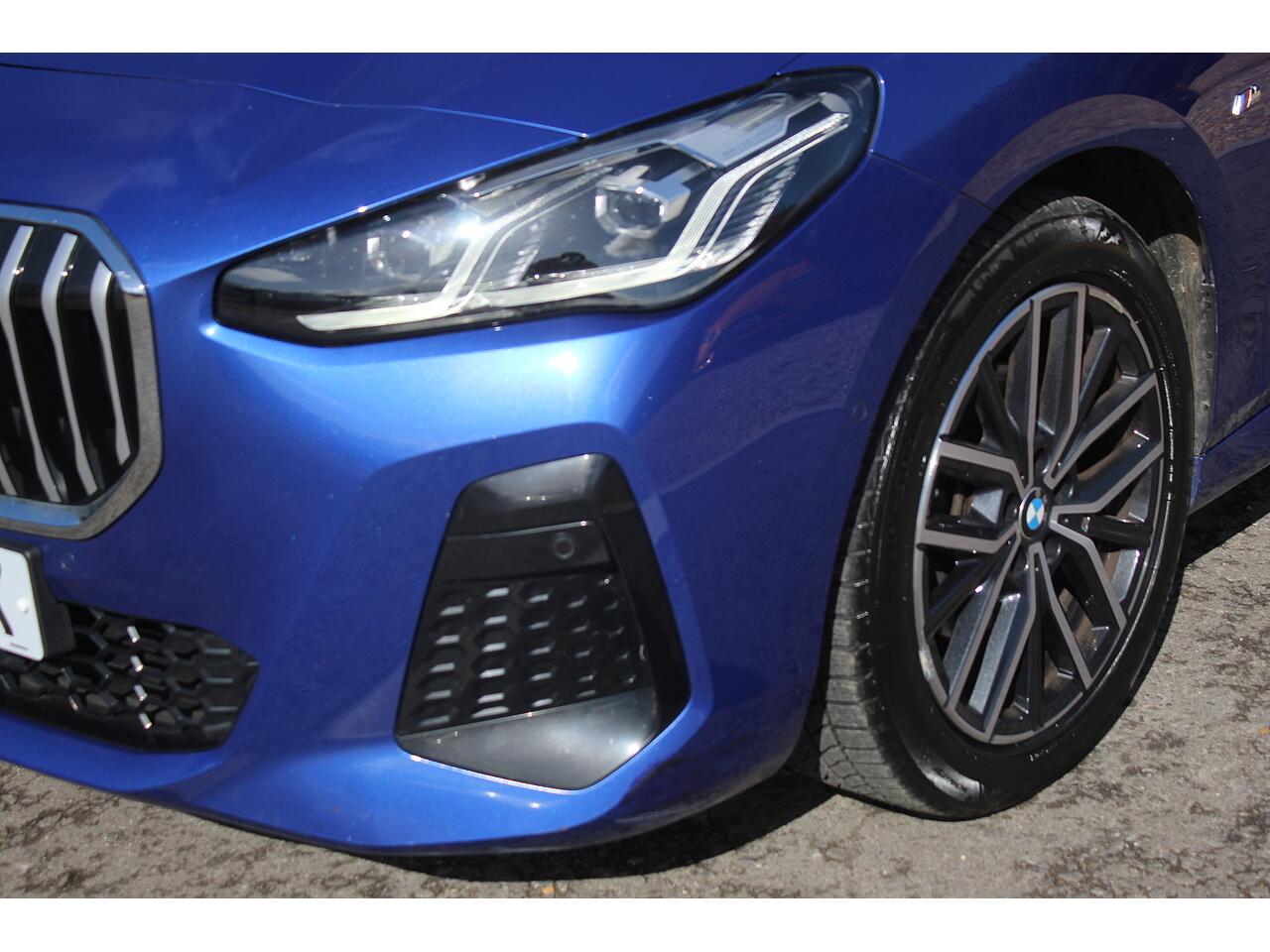 BMW 2 Series Active Tourer view 40