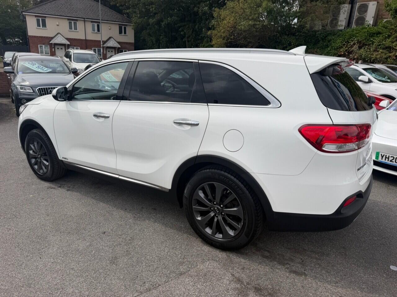 Kia Sorento view 10