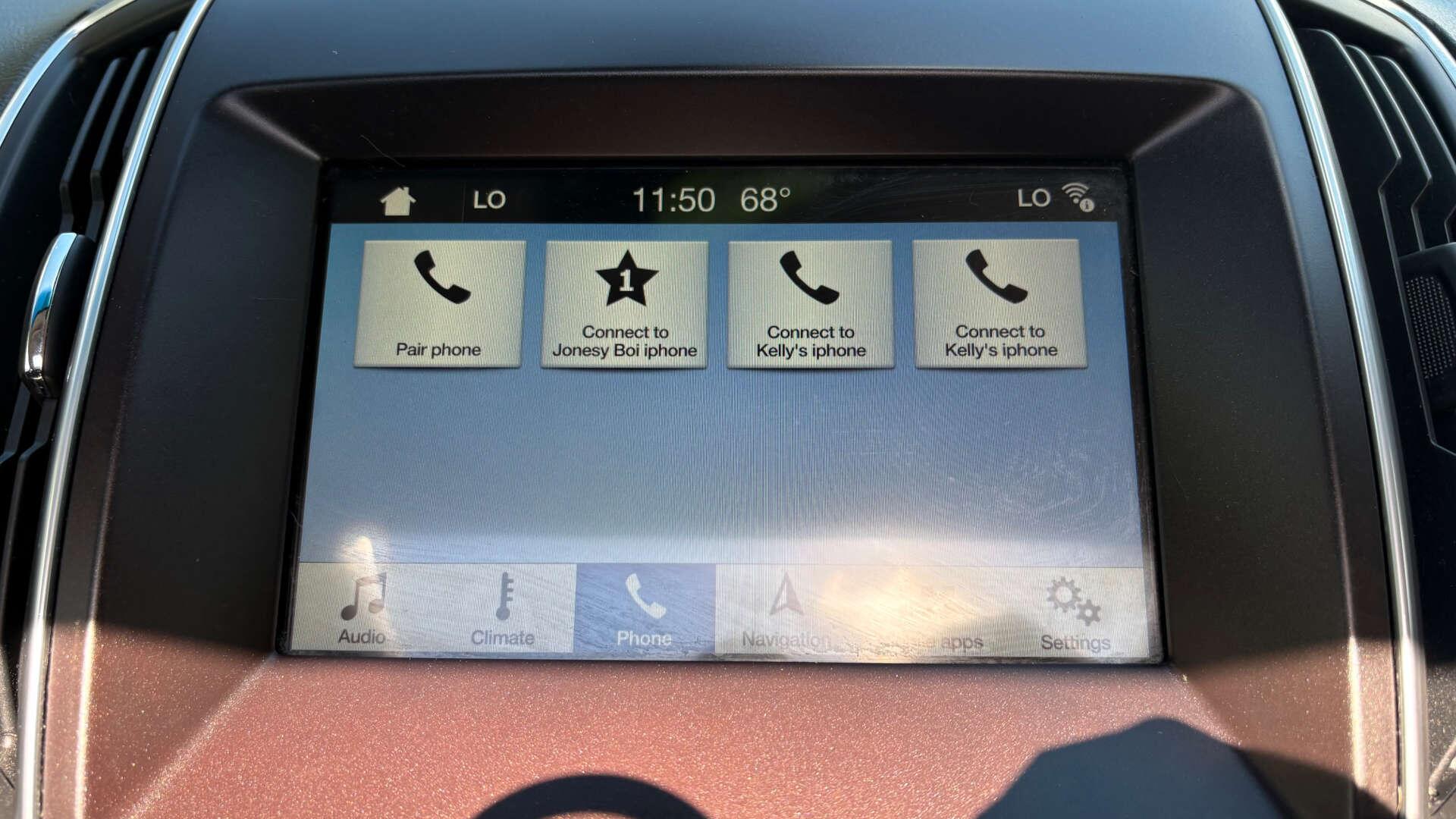 Ford Edge view 29