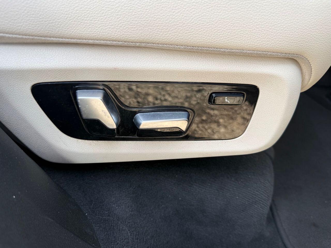BMW X5 view 40