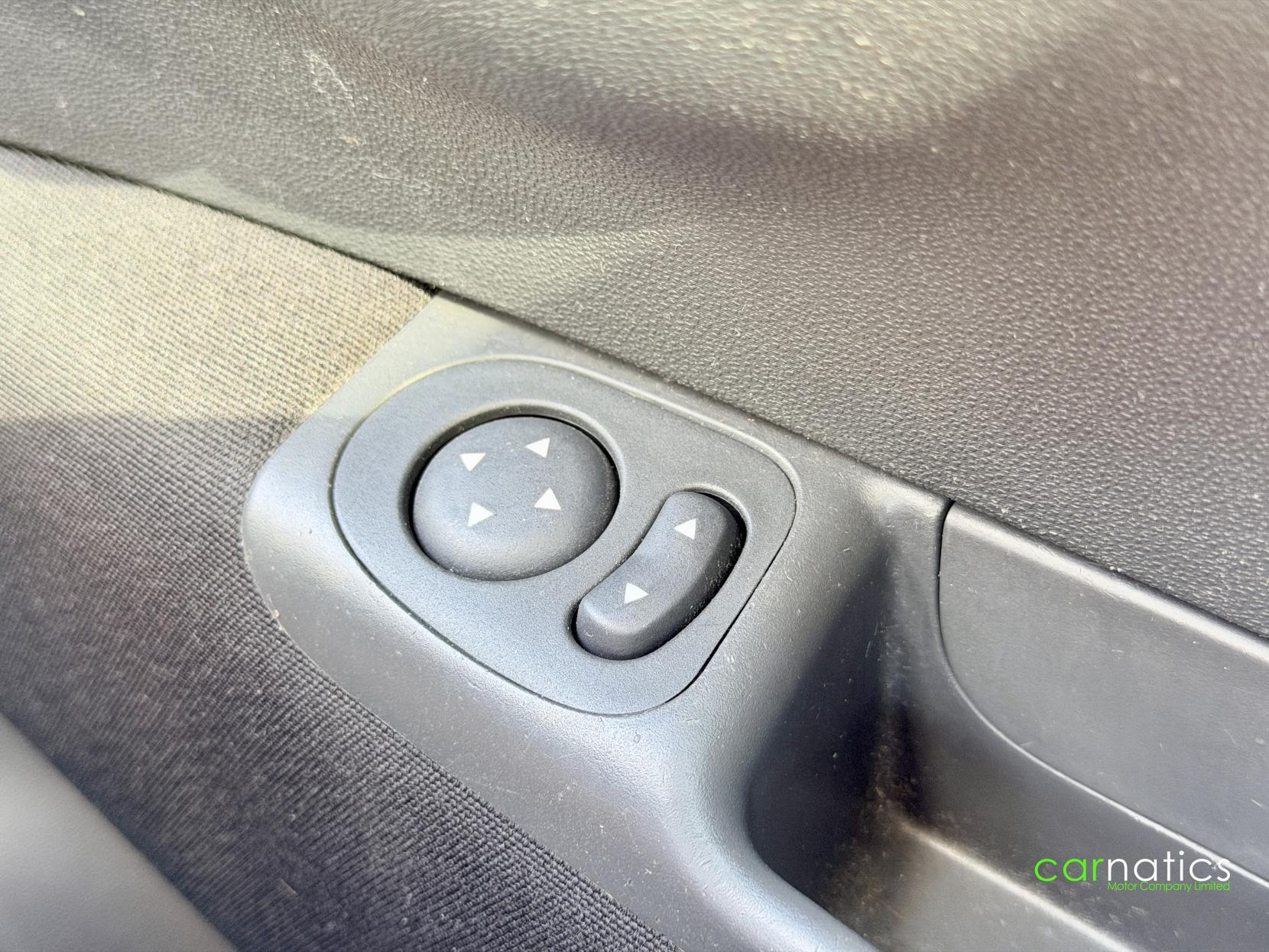 Fiat 500 view 29