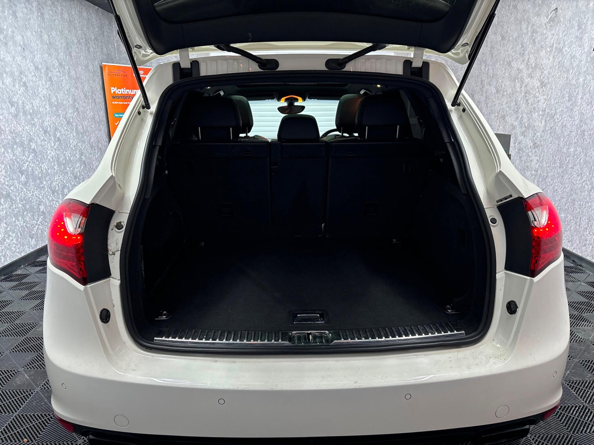 Porsche Cayenne view 28