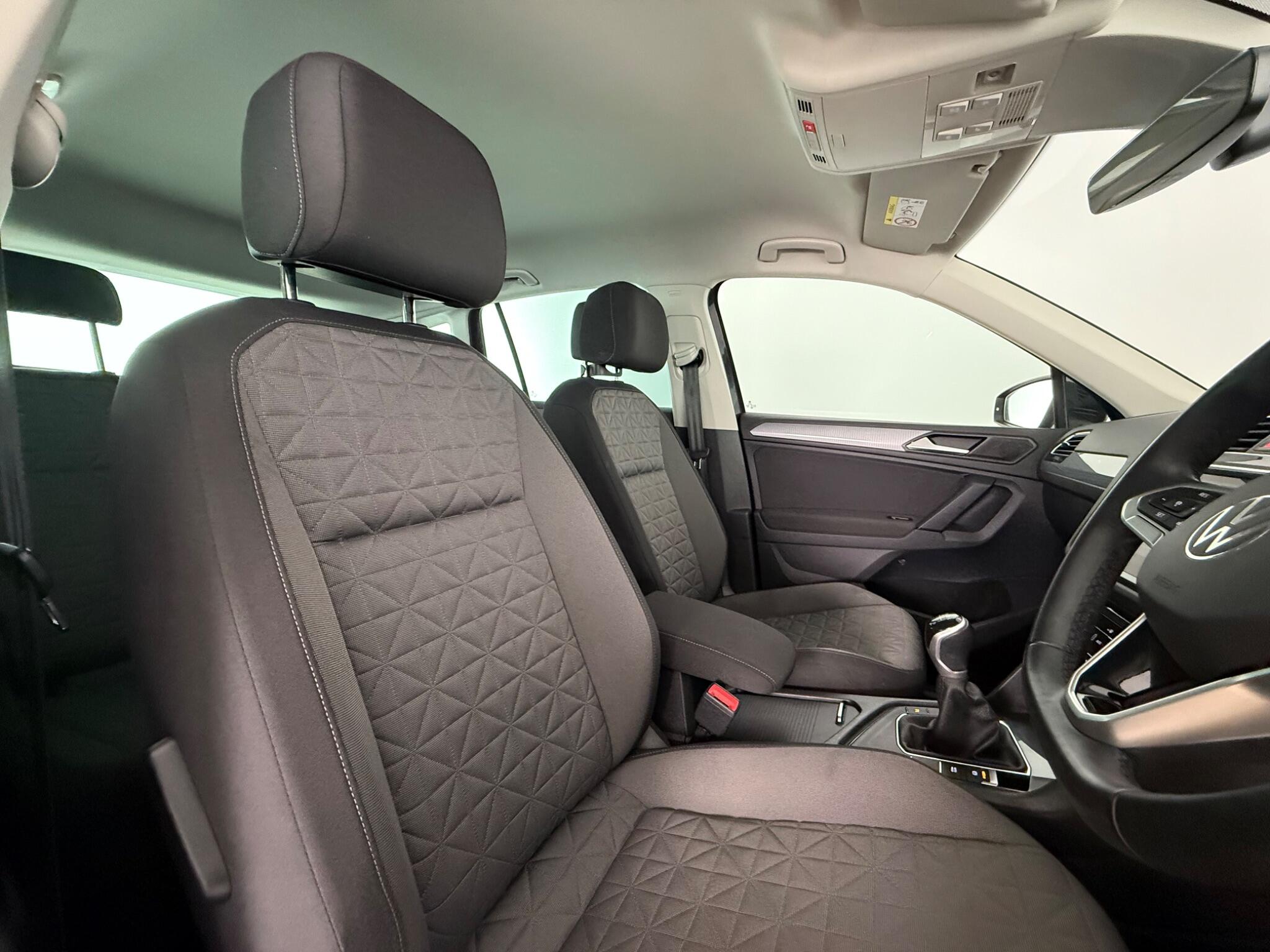 Volkswagen Tiguan view 31