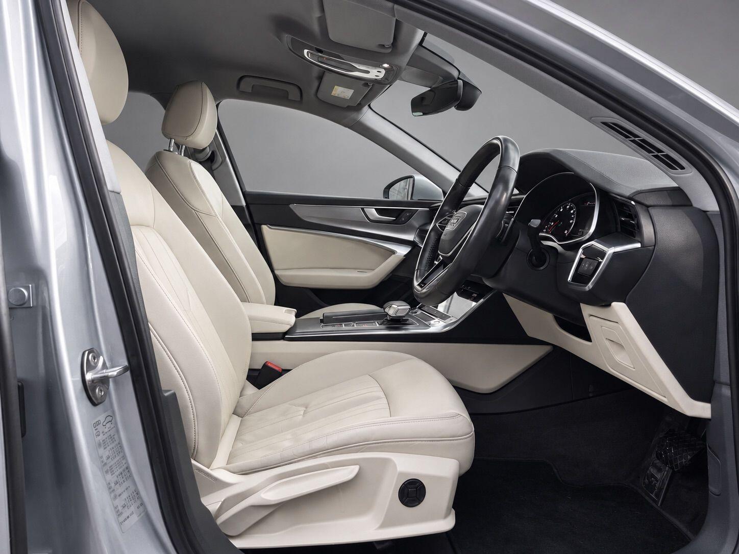 Audi A6 view 18