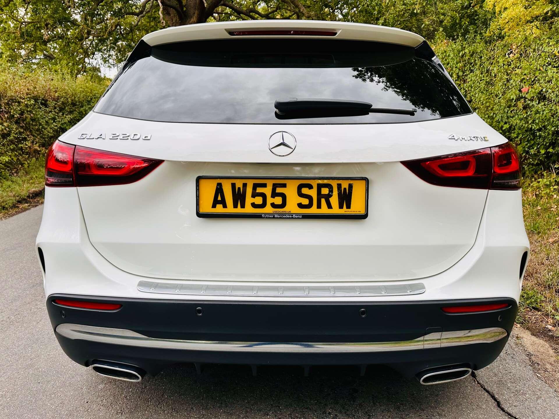 Mercedes-Benz Gla view 39