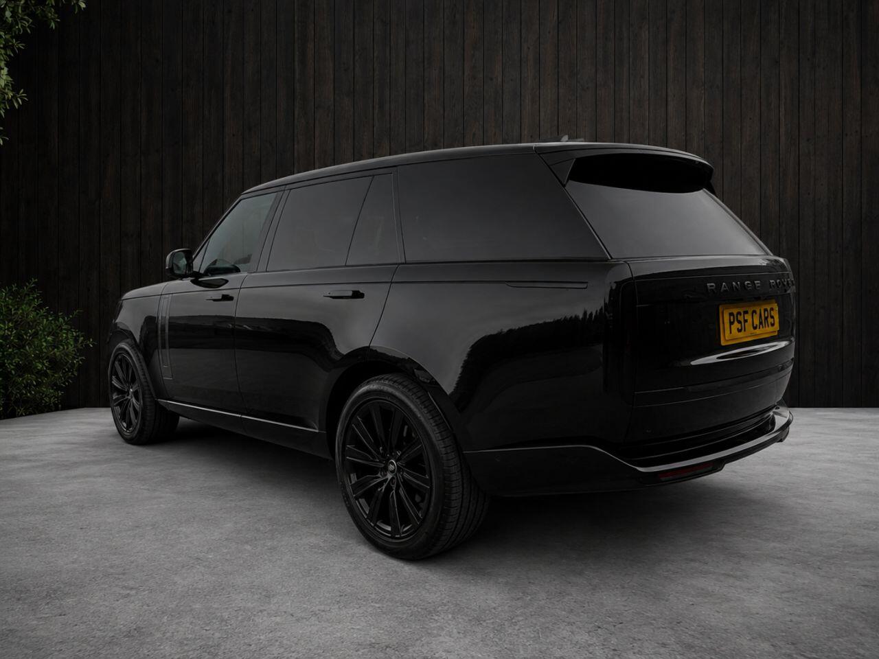 Land Rover Range Rover view 3