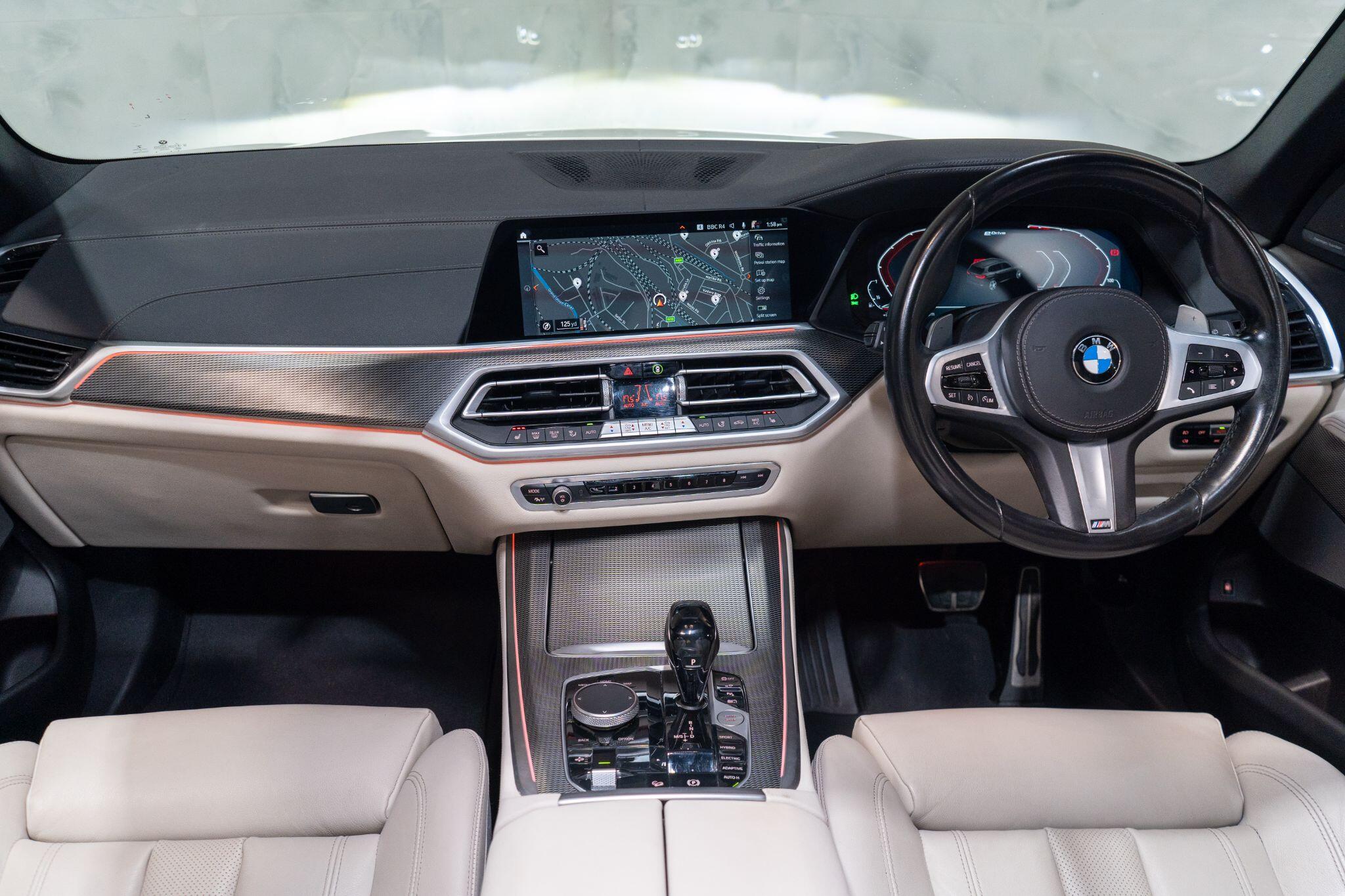 BMW X5 view 12