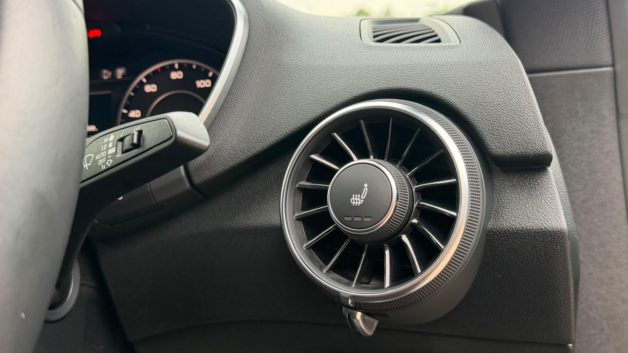 Audi TT view 16