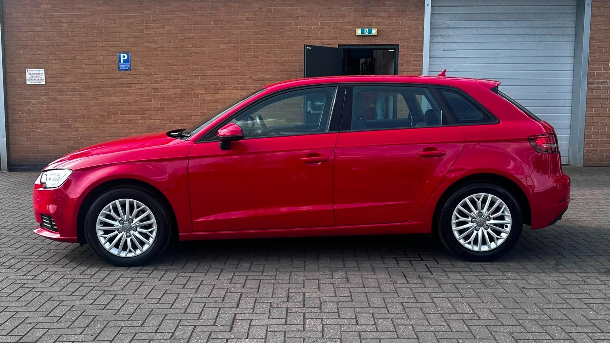 Audi A3 view 9