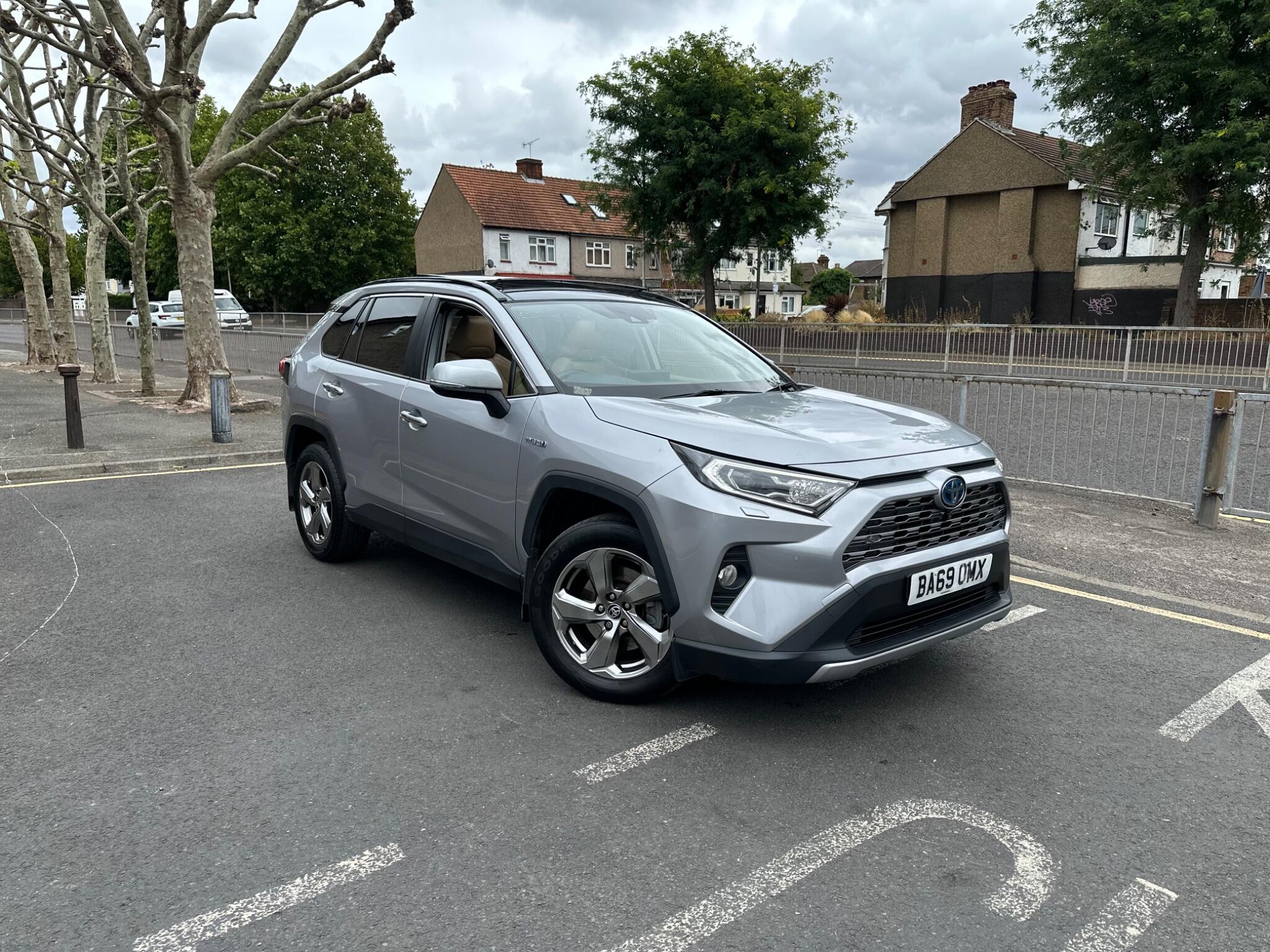Toyota Rav4 view 5