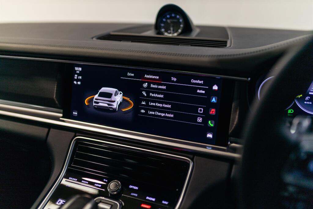 Porsche Panamera view 38