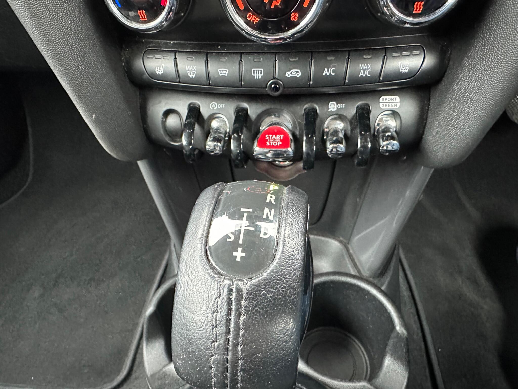 Mini Cooper view 7