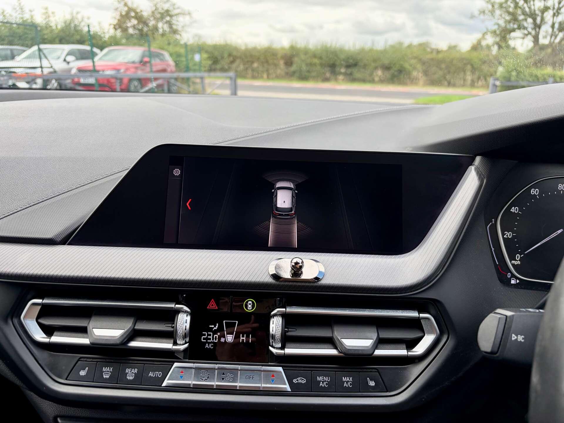 BMW 1 Series view 51