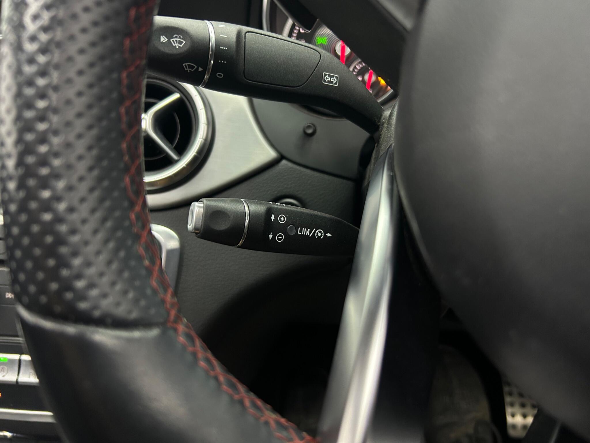 Mercedes-Benz Cla view 24